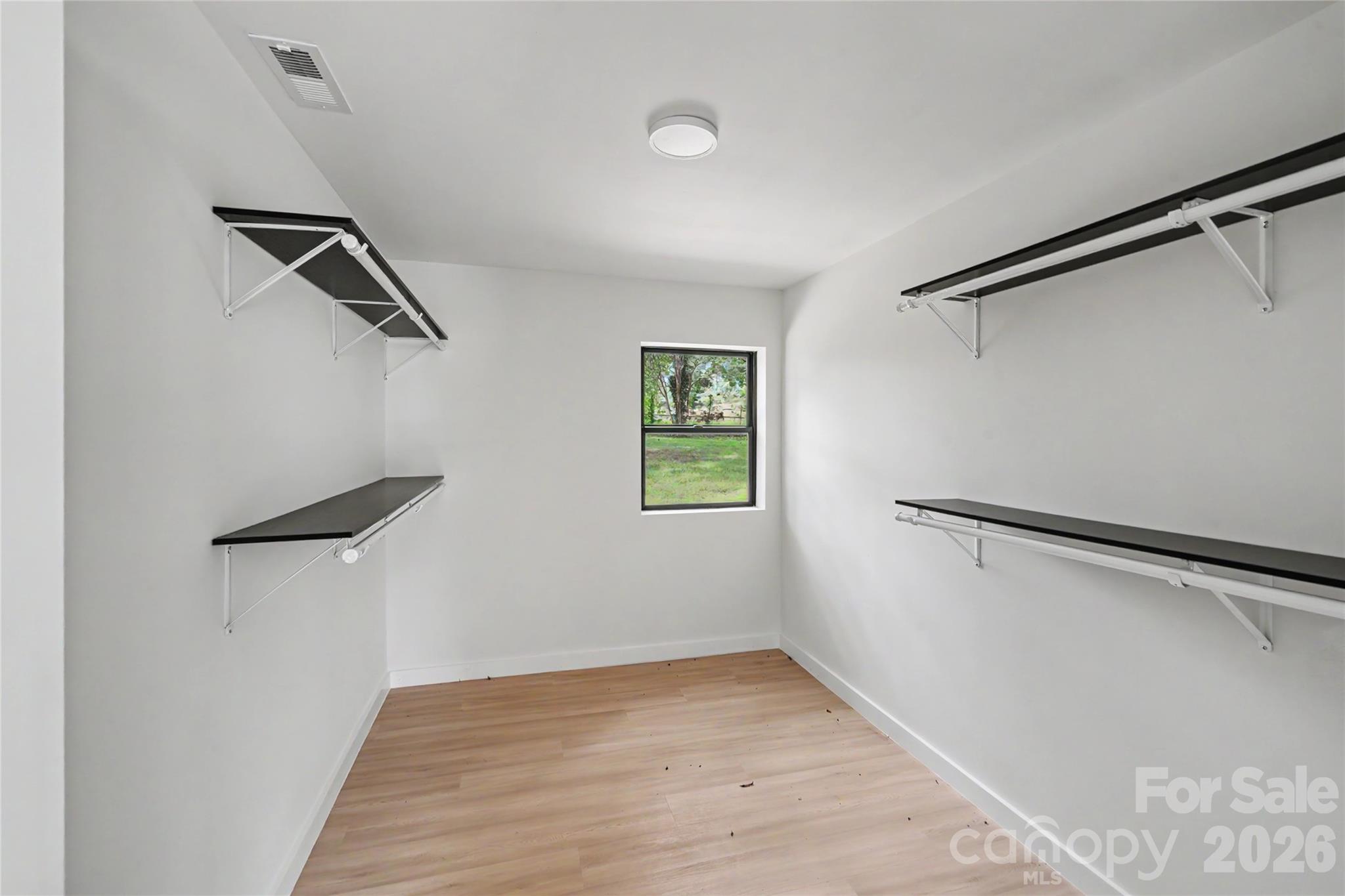 3801 Woodleaf Road Property Photo 18