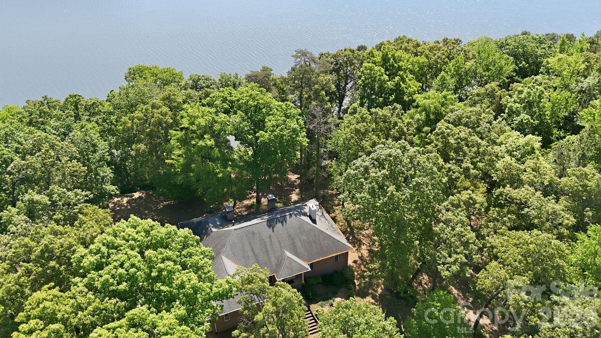 2275 River Road Property Photo 6