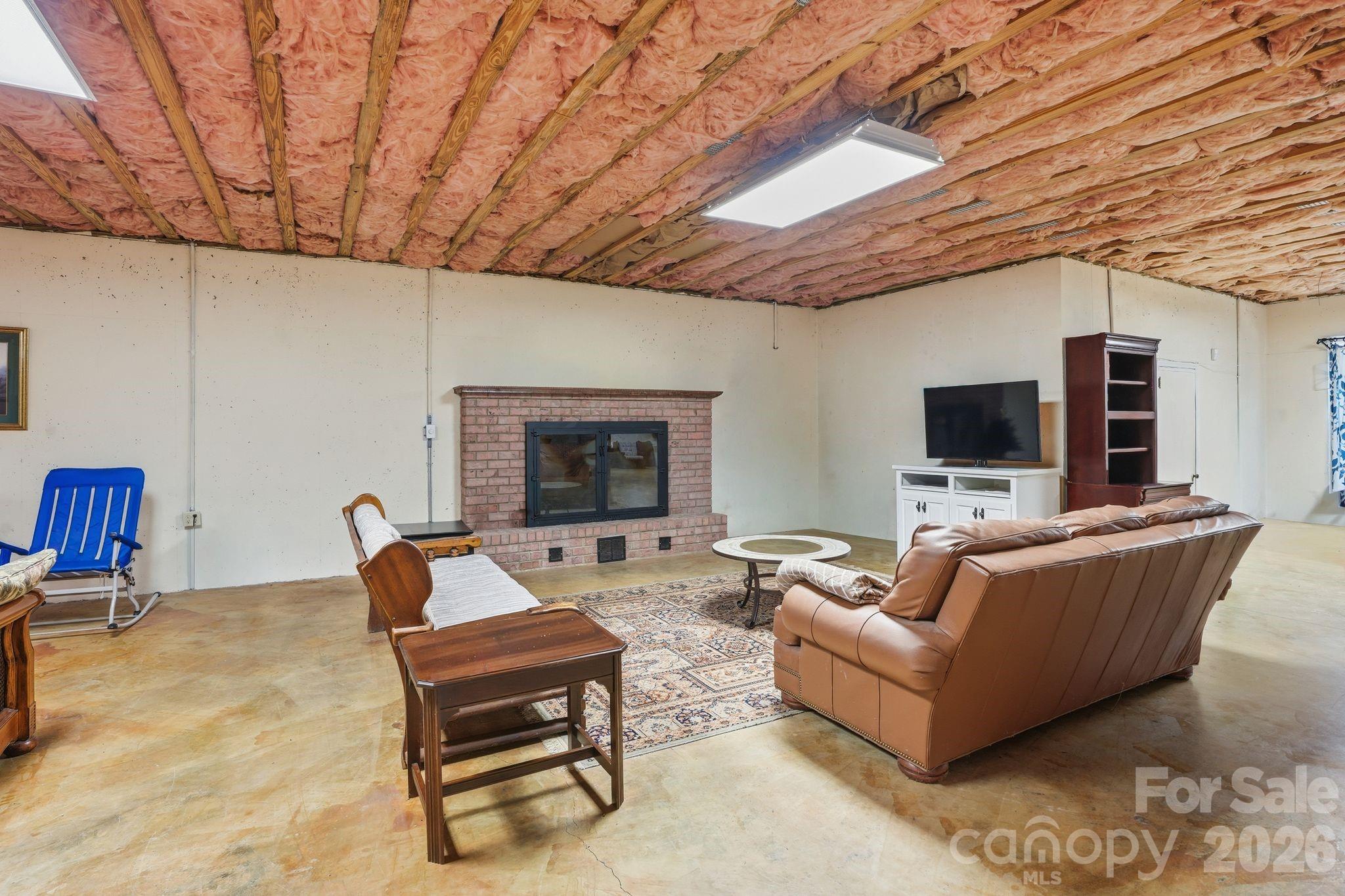 2275 River Road Property Photo 34