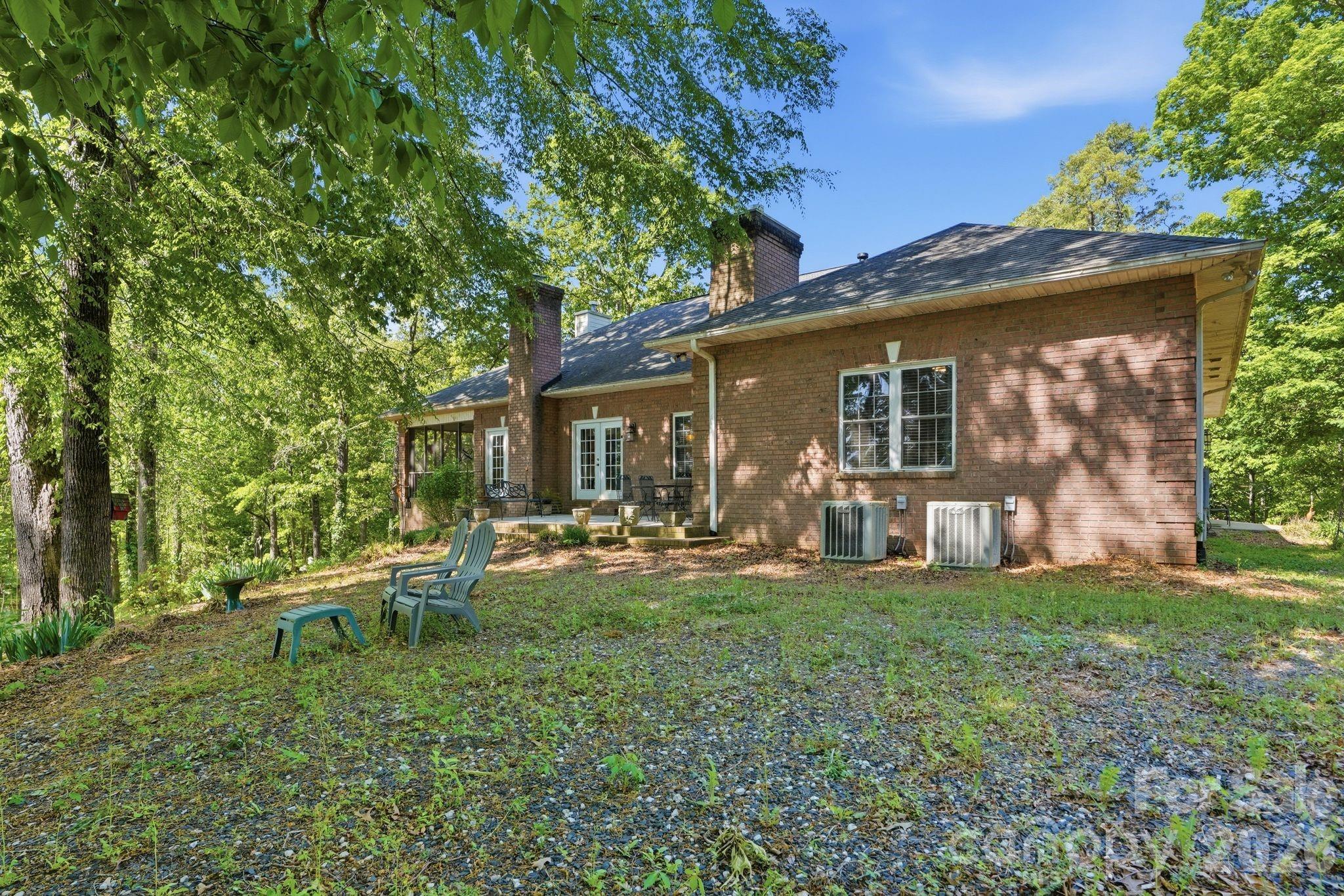 2275 River Road Property Photo 41