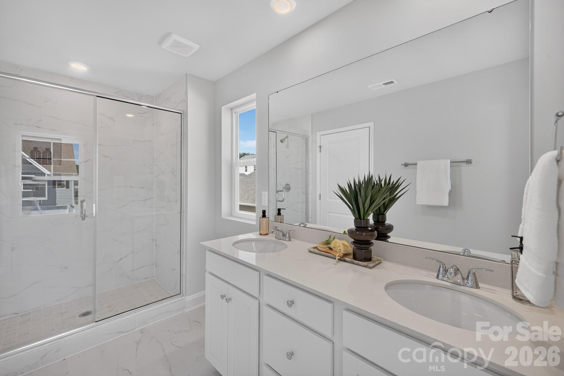 1039 Rocking Horse Road Property Photo 14