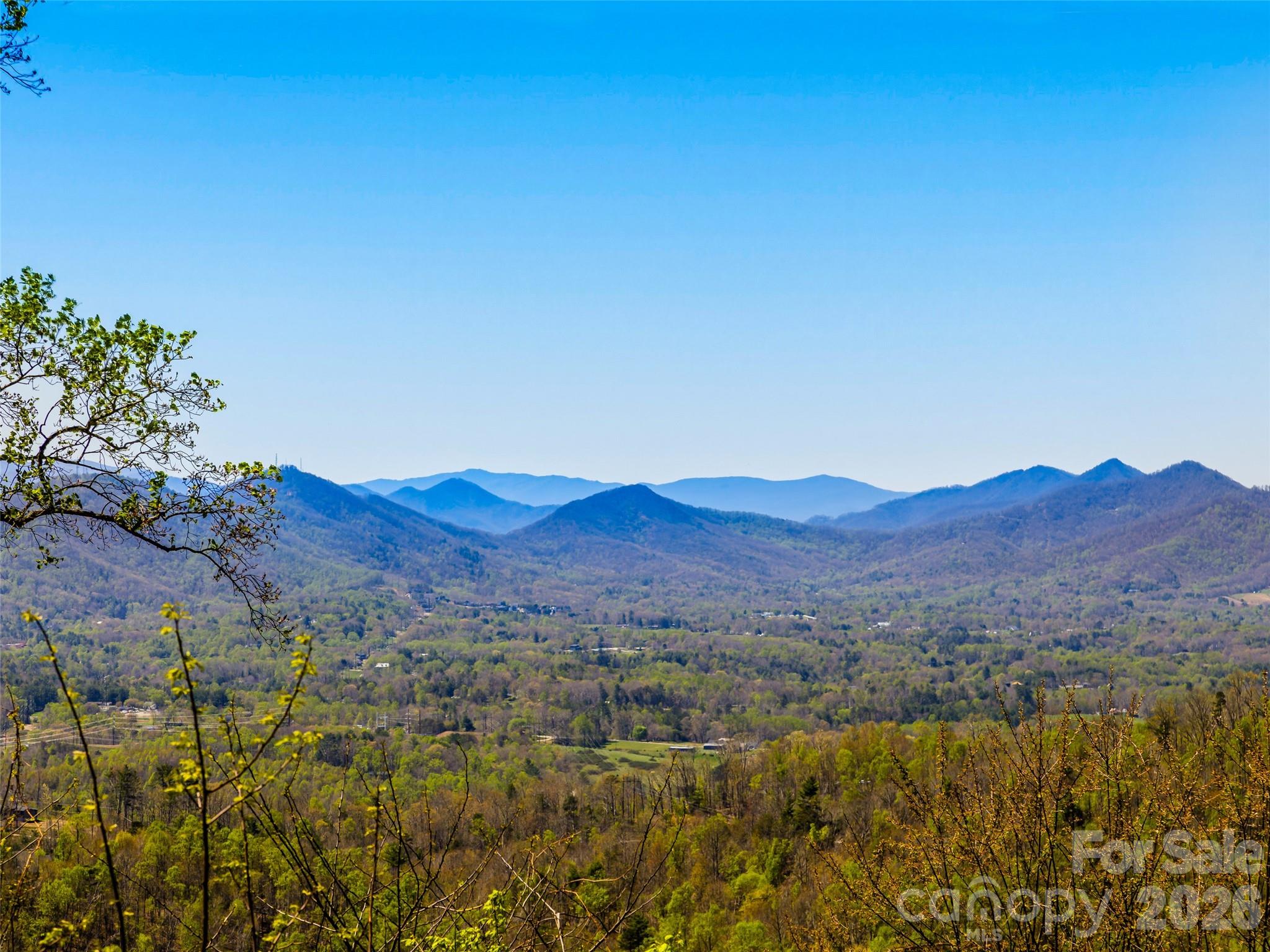 5 Soaring Hawk View 14 Property Photo 1