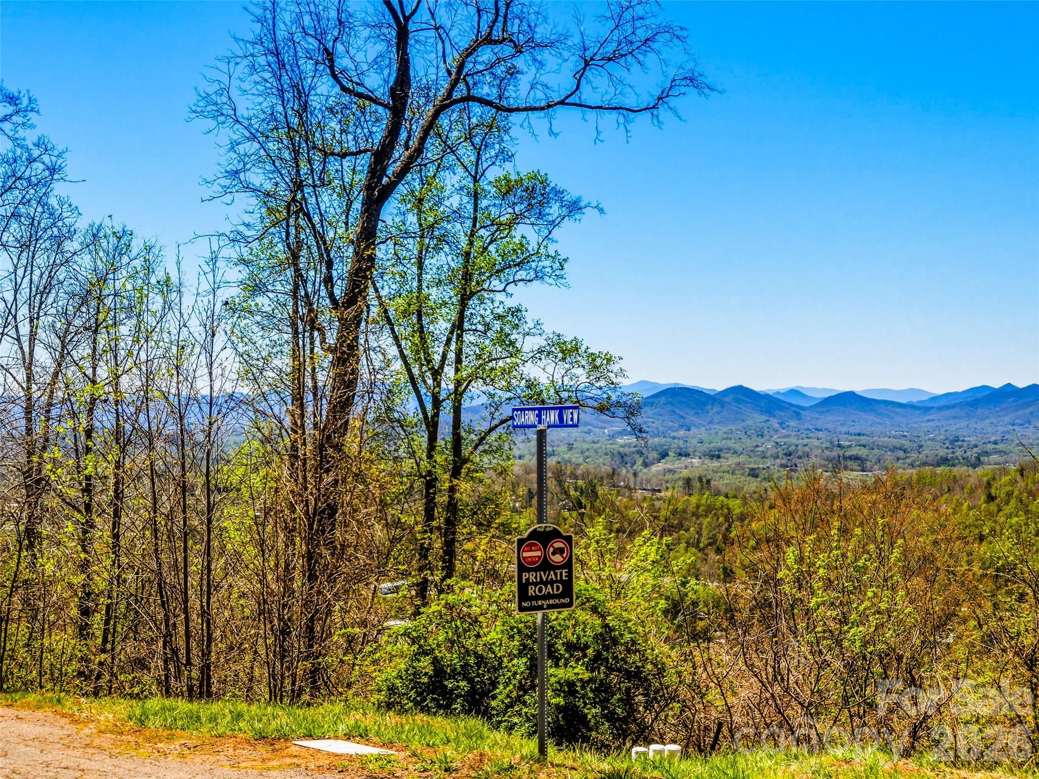 5 Soaring Hawk View 14 Property Photo 8