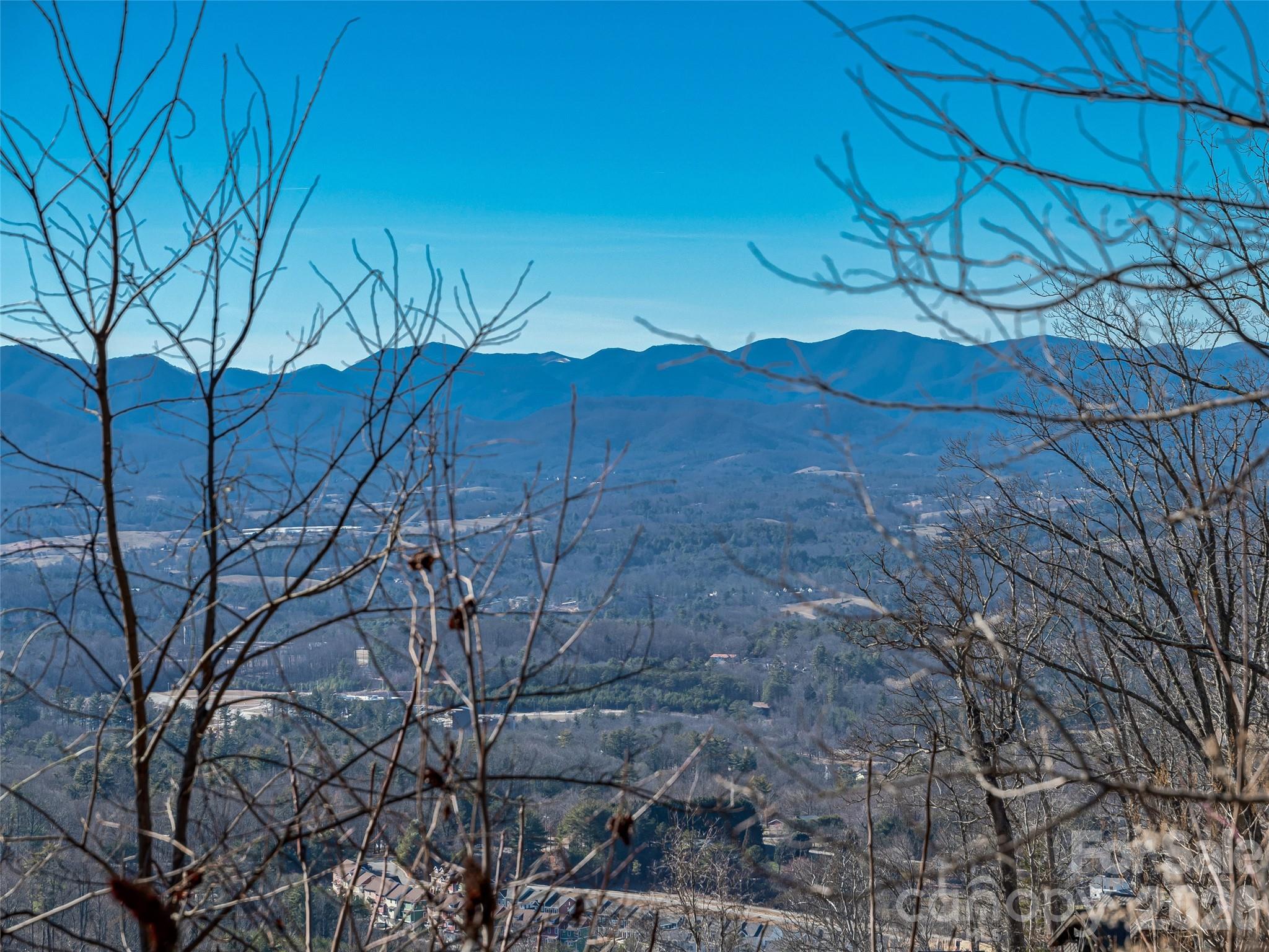 5 Soaring Hawk View 14 Property Photo 38
