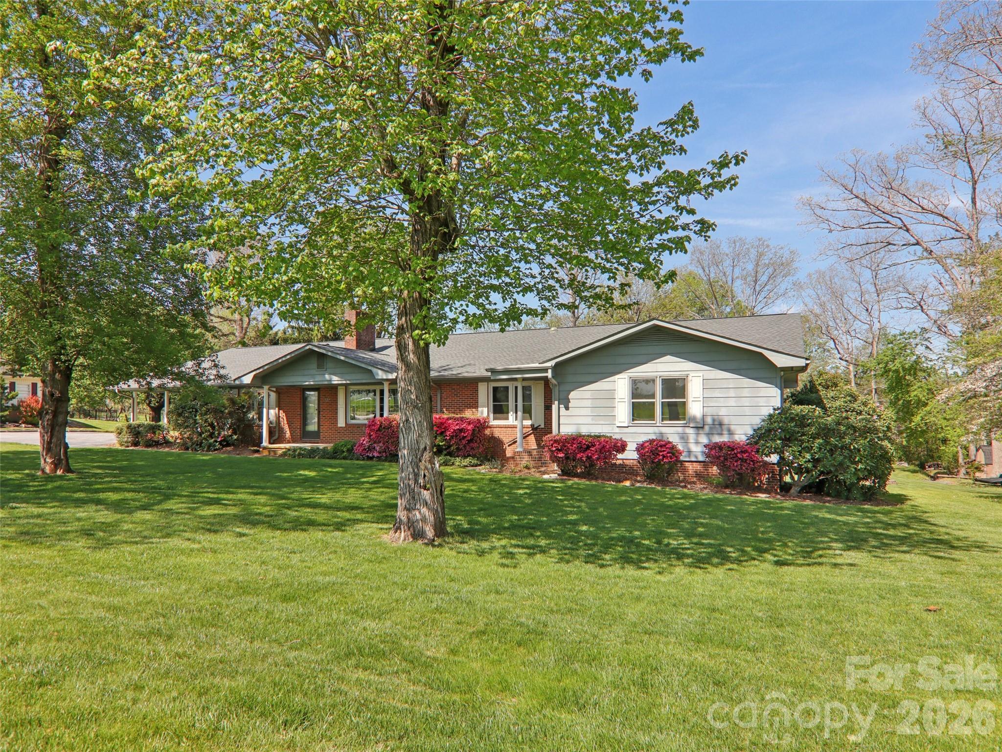 927 Ladson Road Property Photo 4