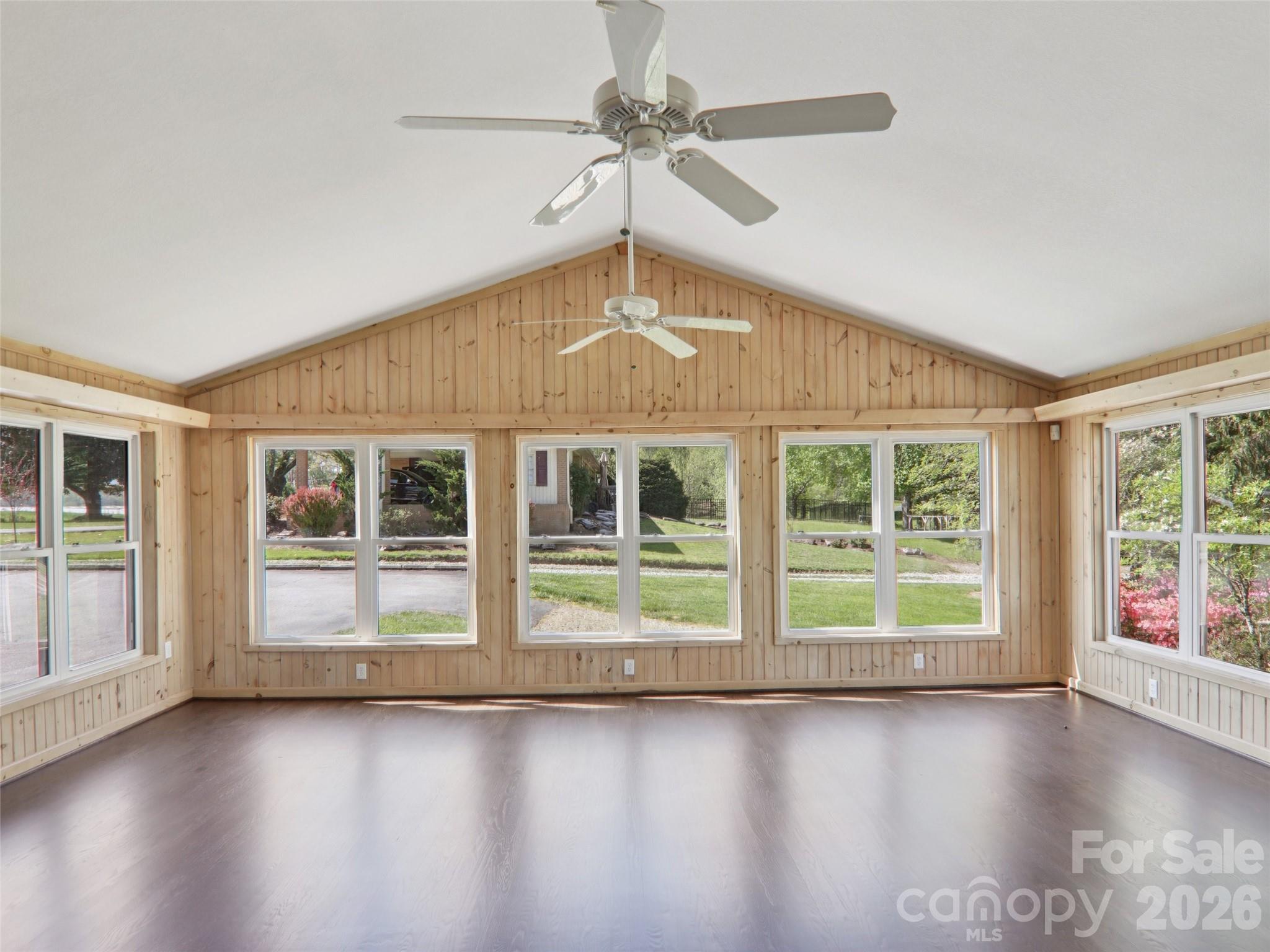 927 Ladson Road Property Photo 14