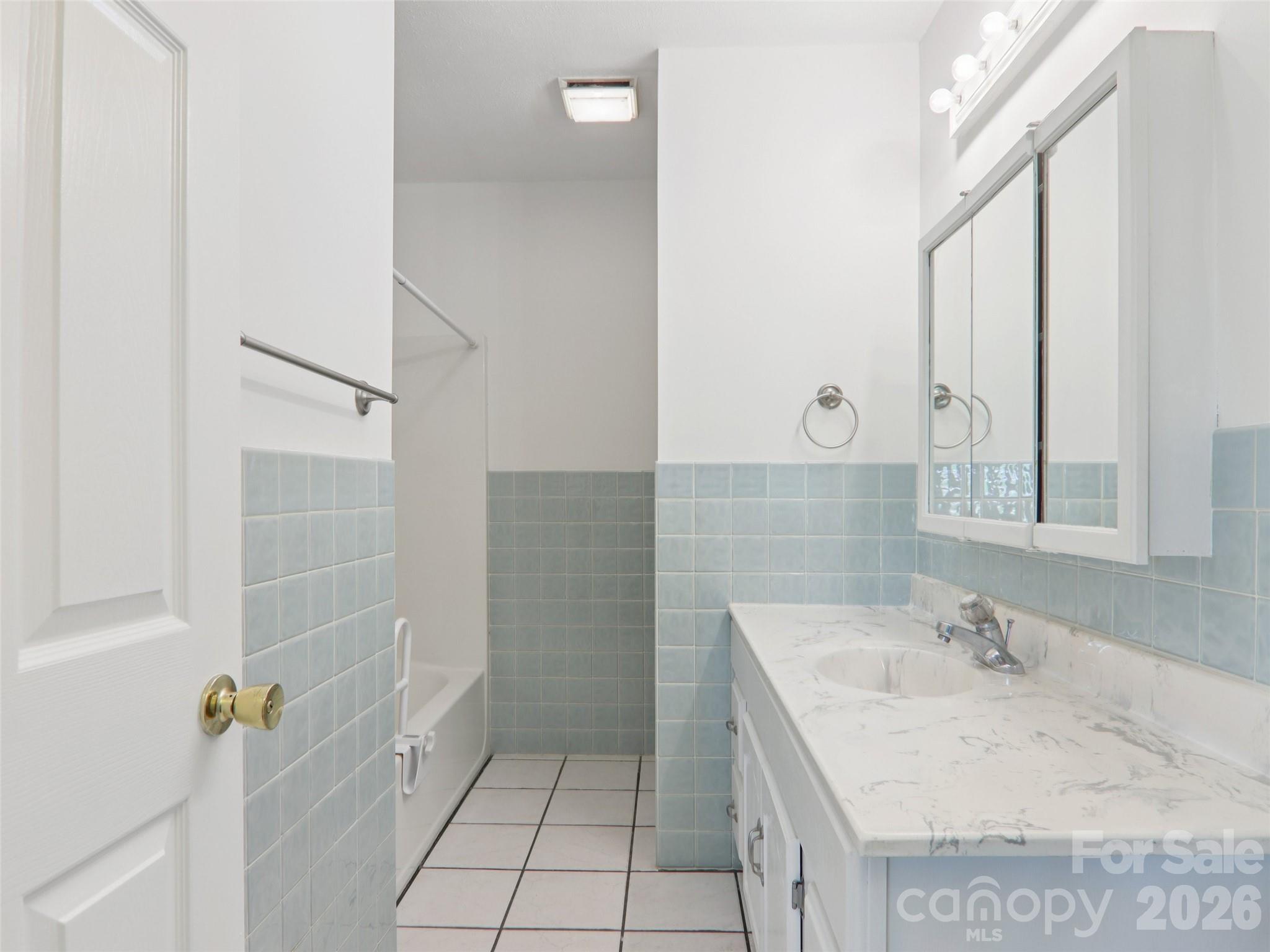 927 Ladson Road Property Photo 25