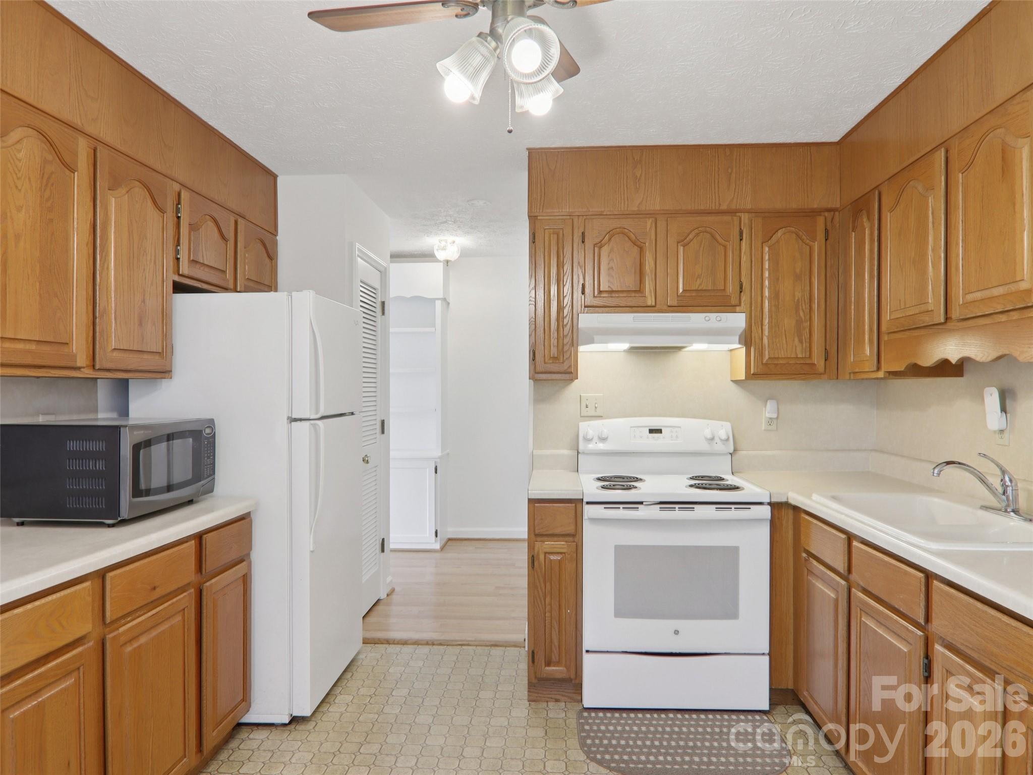 927 Ladson Road Property Photo 29