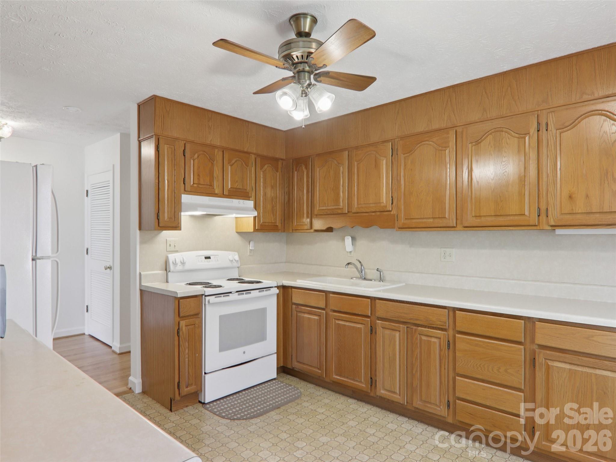 927 Ladson Road Property Photo 30
