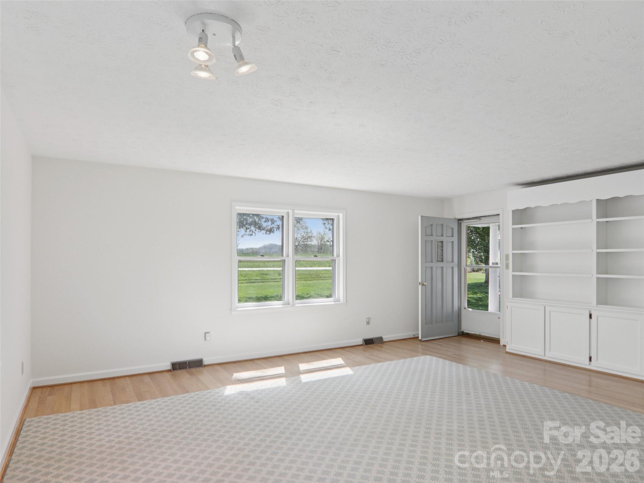 927 Ladson Road Property Photo 32