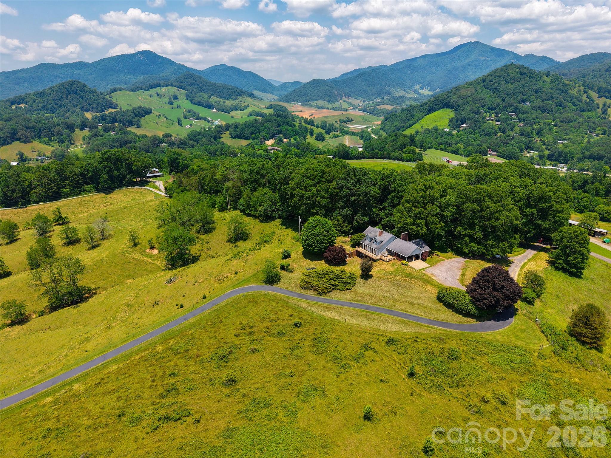80 Gobblers Knob Drive Property Photo 14