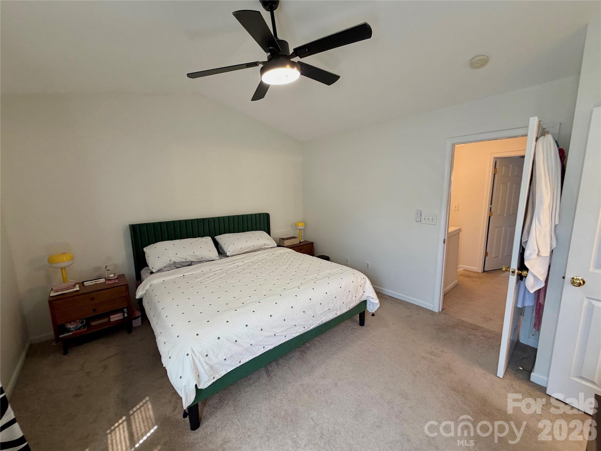 732 Rock Lake Glen Property Photo 15
