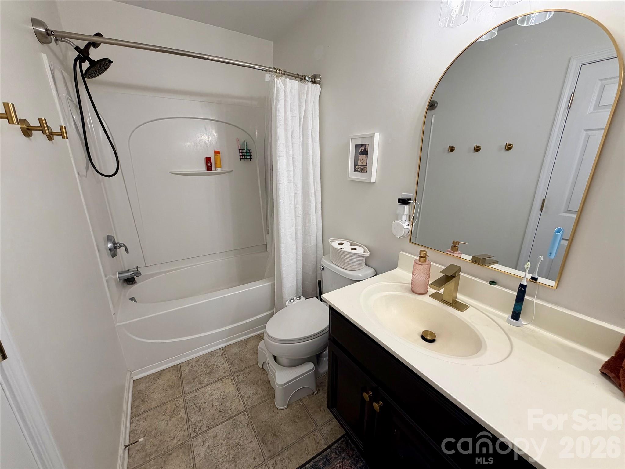 732 Rock Lake Glen Property Photo 18