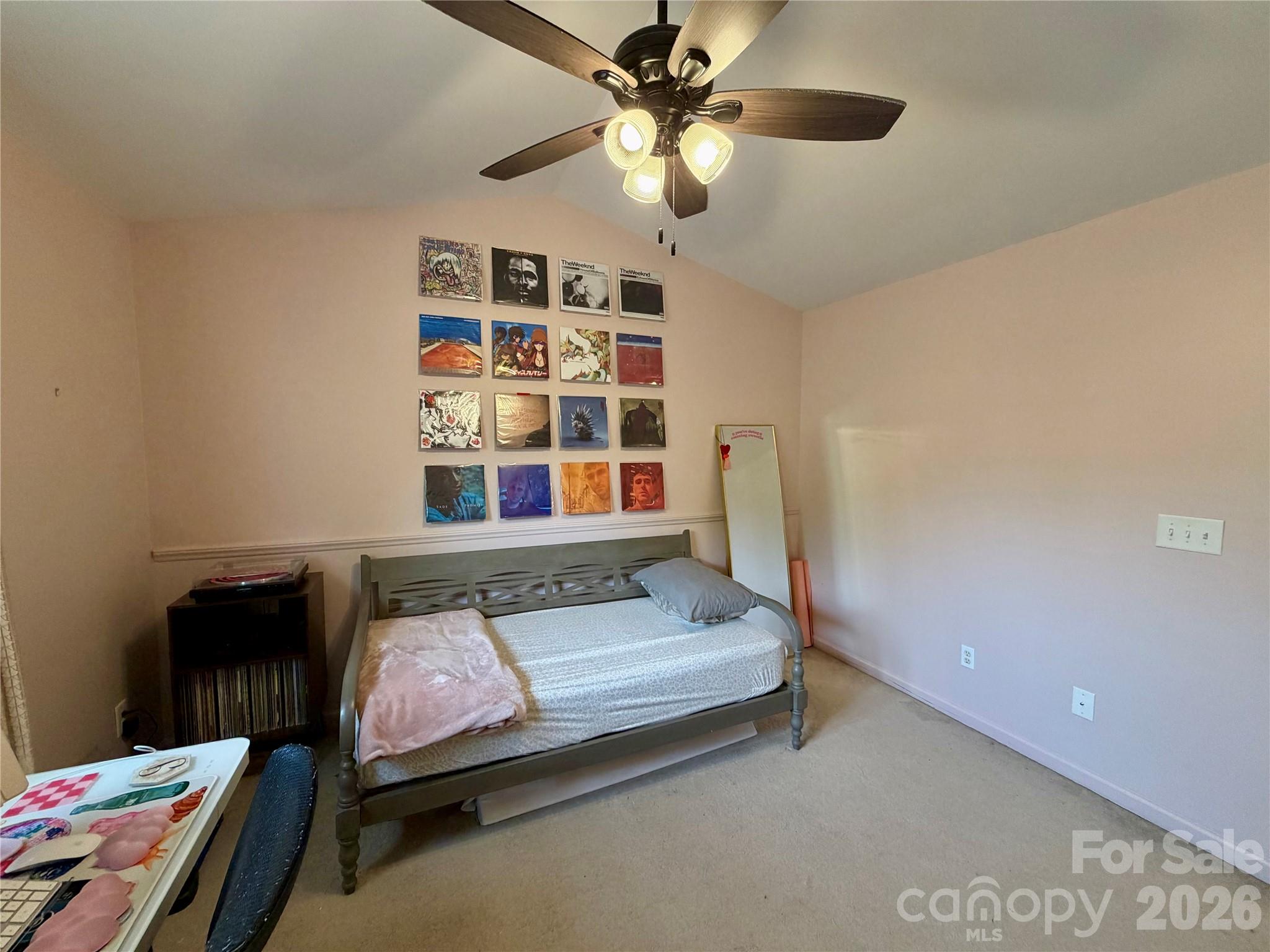 732 Rock Lake Glen Property Photo 21