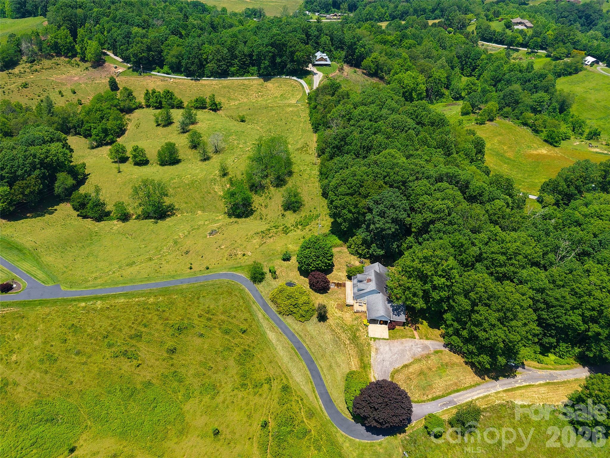 80 Gobblers Knob Drive Property Photo 11