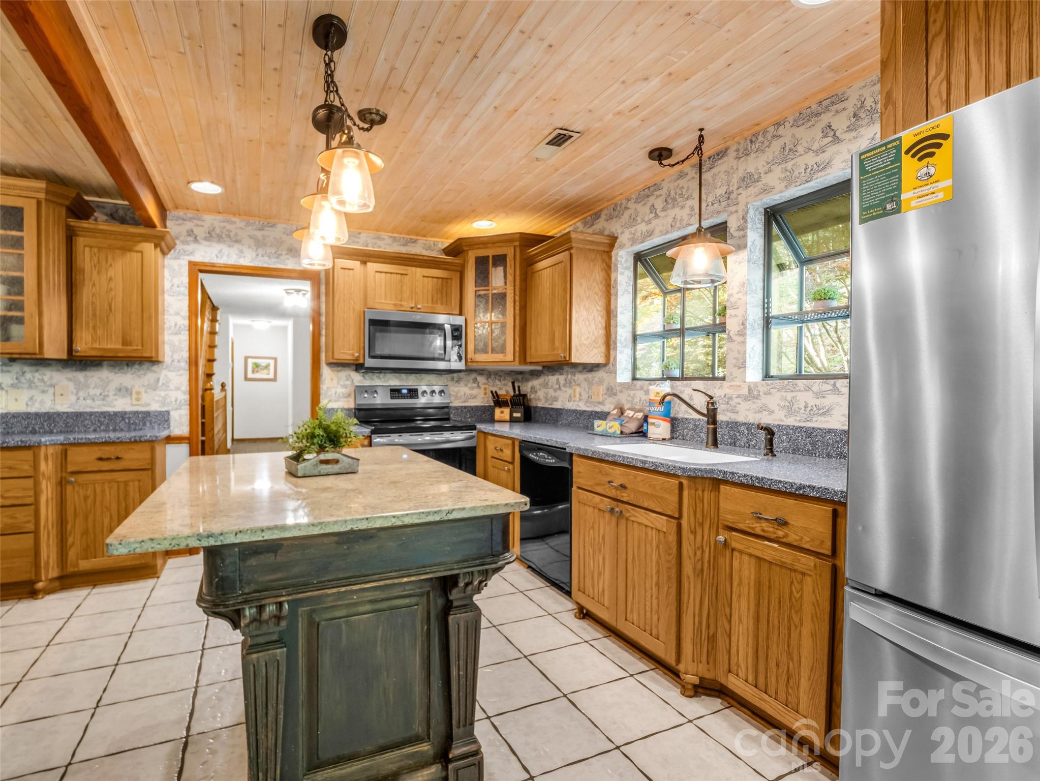 171 Fairway Drive Property Photo 8
