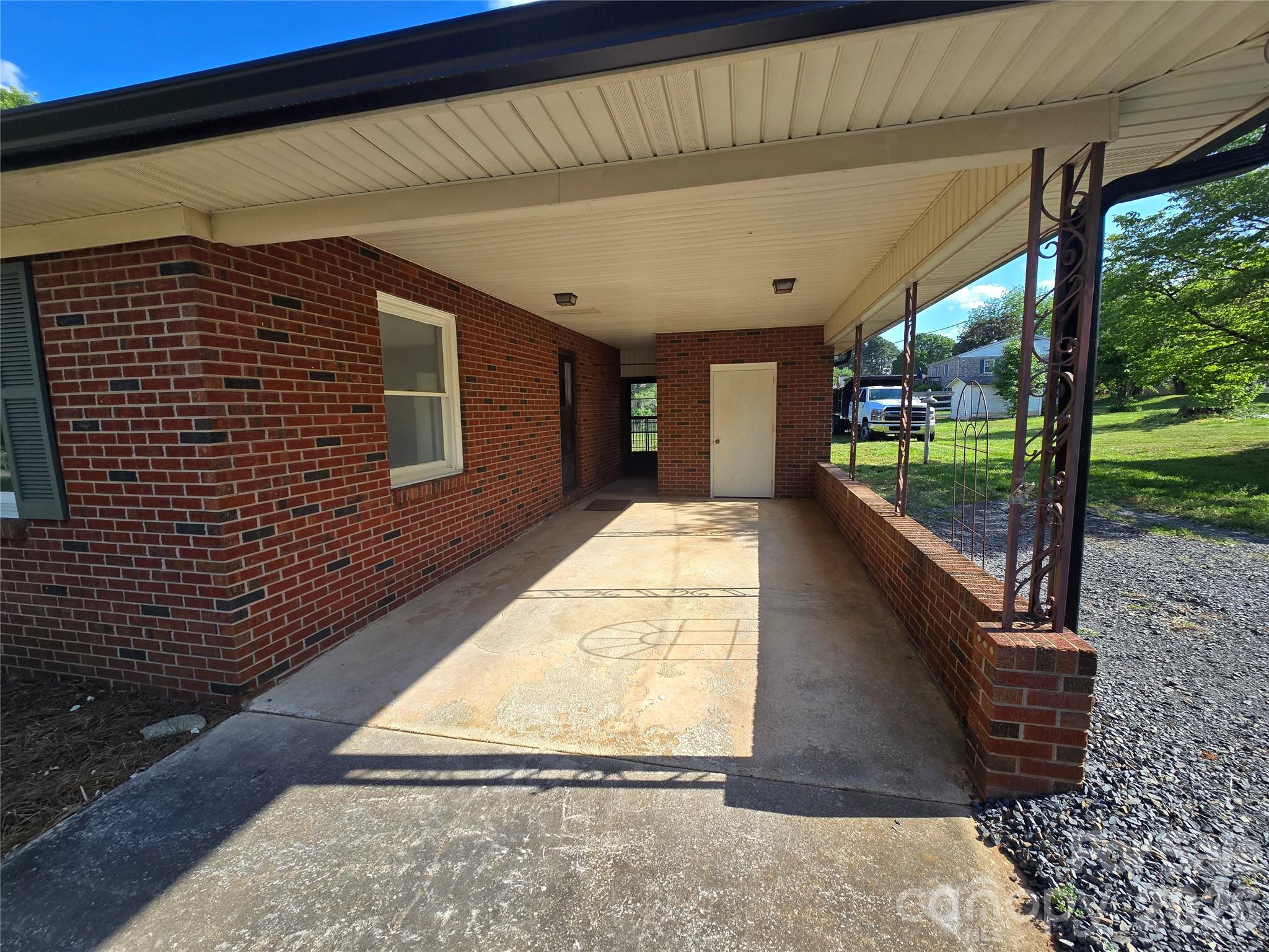 513 Sides Street Property Photo 4