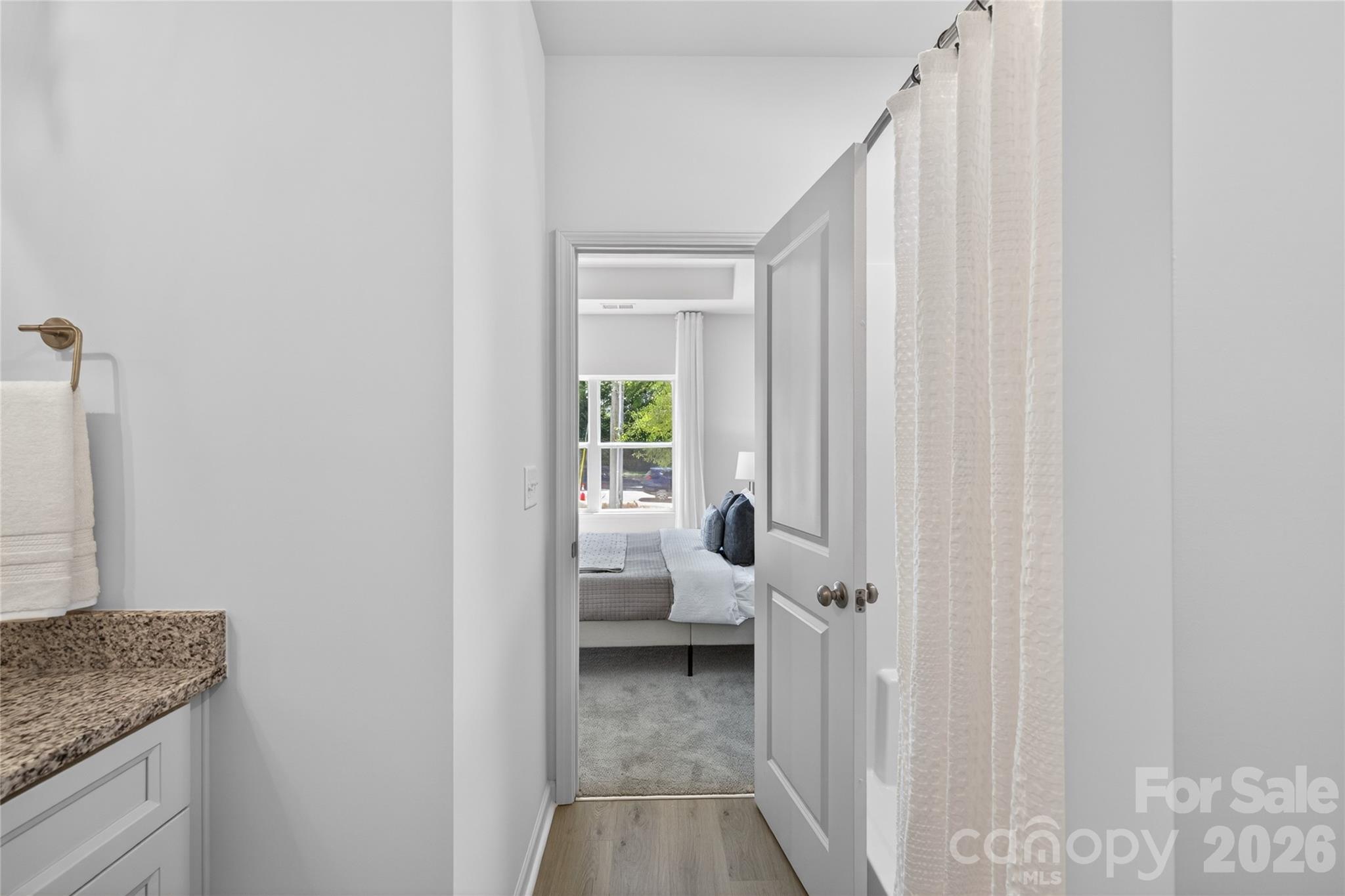 2111 S Gardner Street Property Photo 14