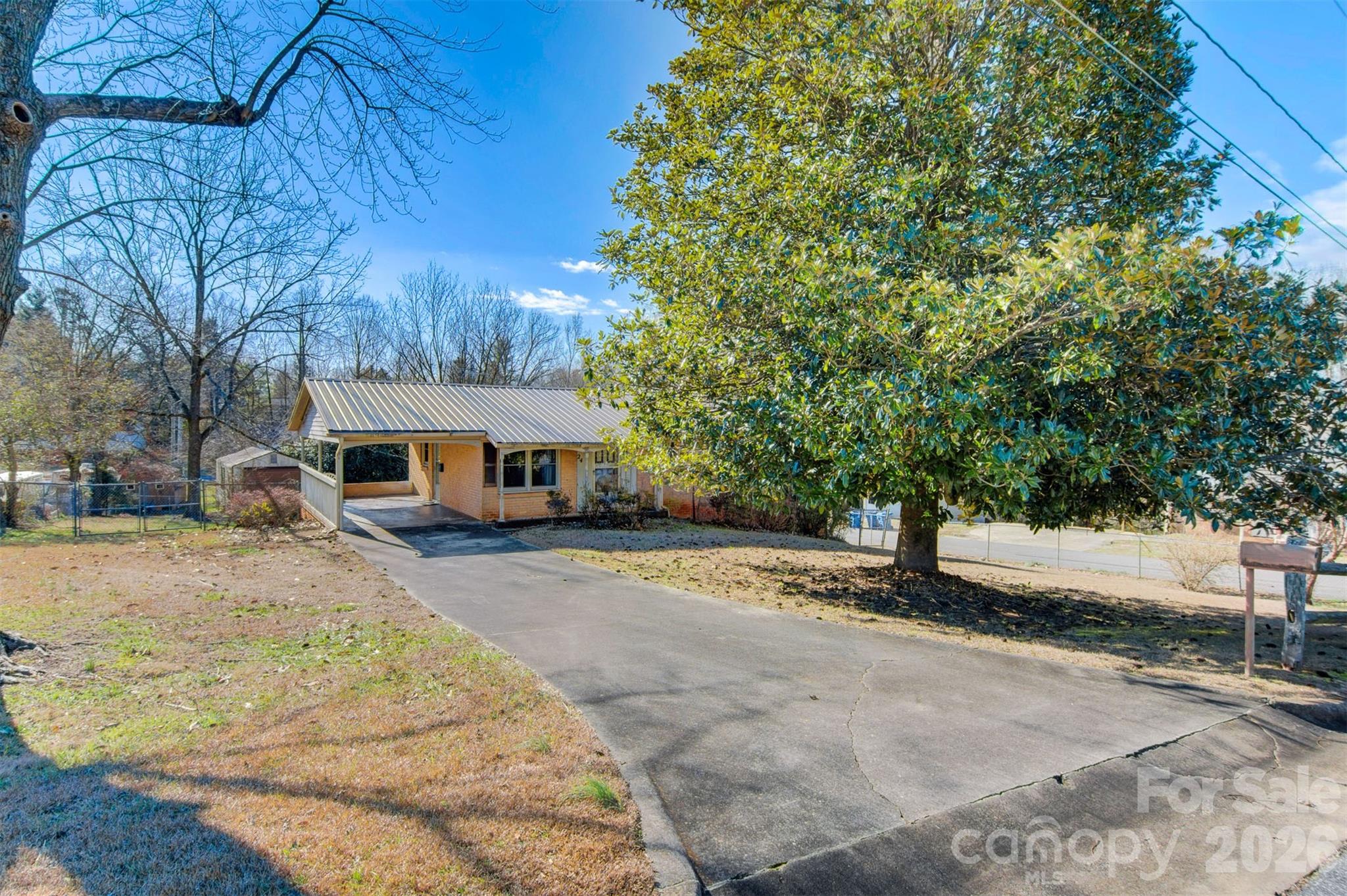 24 W Berkley Avenue Property Photo 3