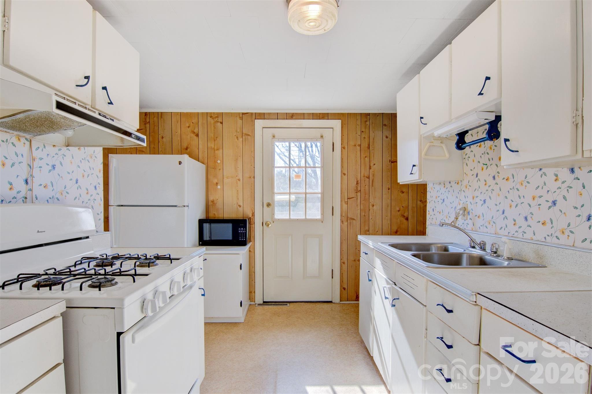 24 W Berkley Avenue Property Photo 10
