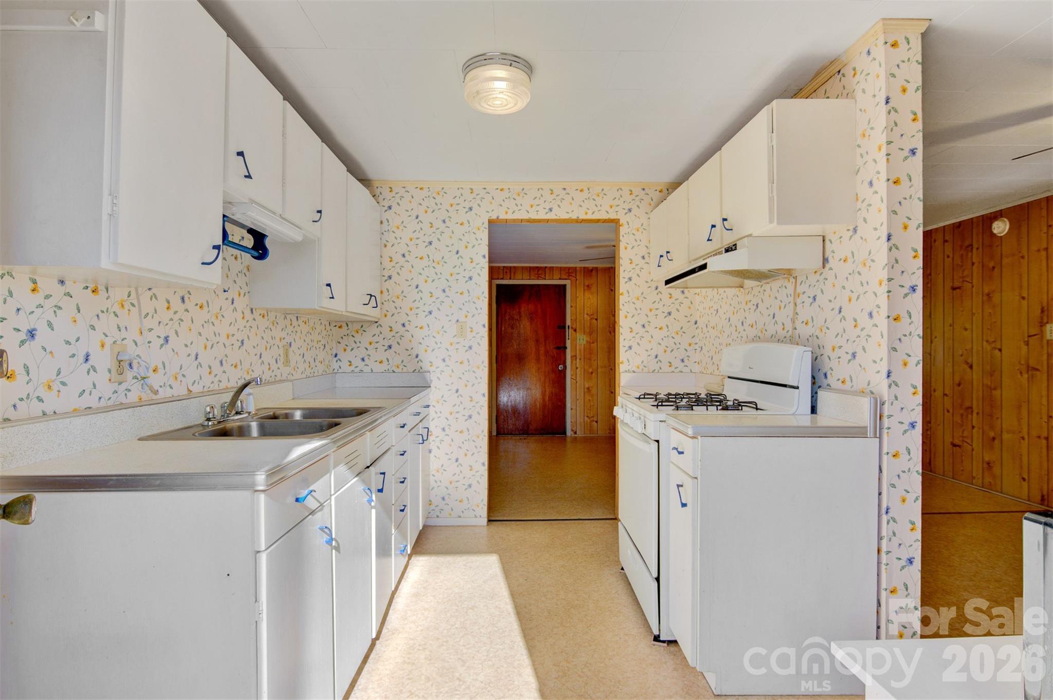 24 W Berkley Avenue Property Photo 12