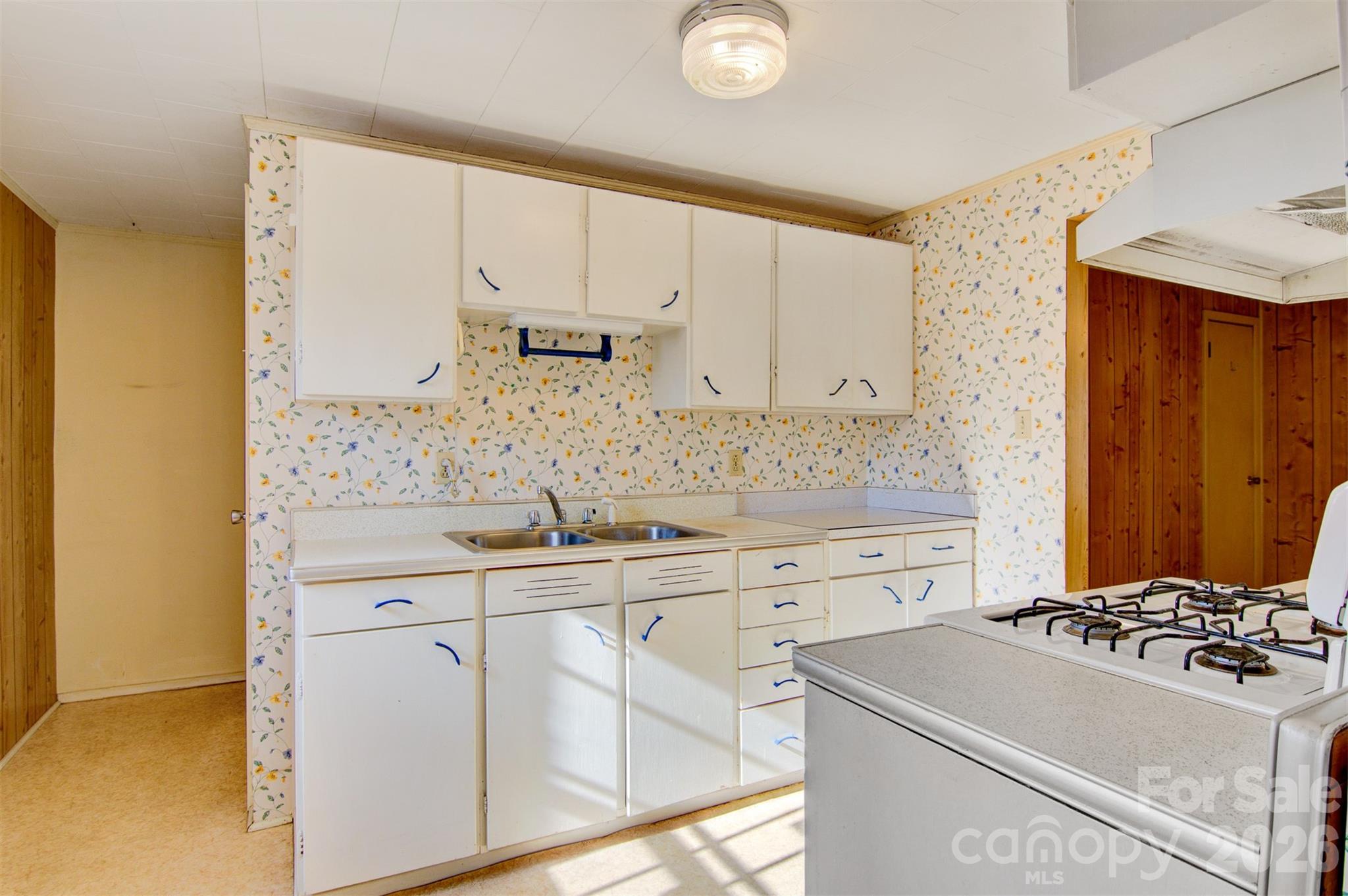 24 W Berkley Avenue Property Photo 13