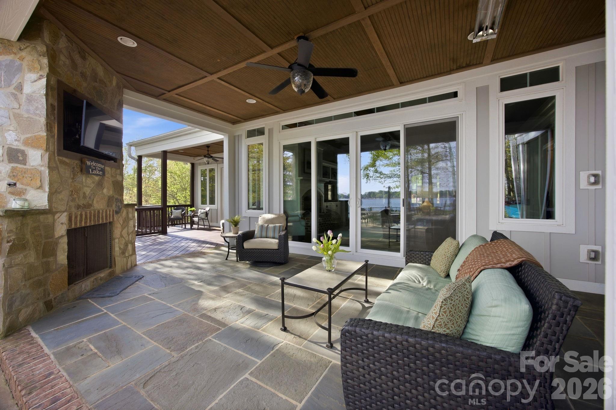 20727 Pointe Regatta Drive Property Photo 6