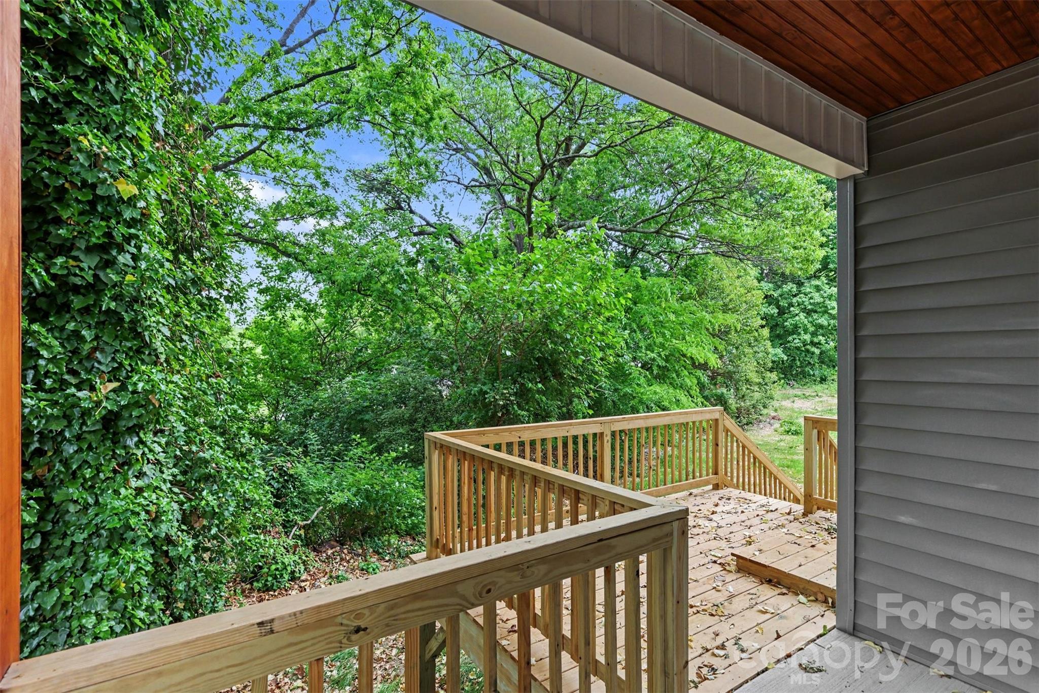 112 E Hilltop Drive Property Photo 30