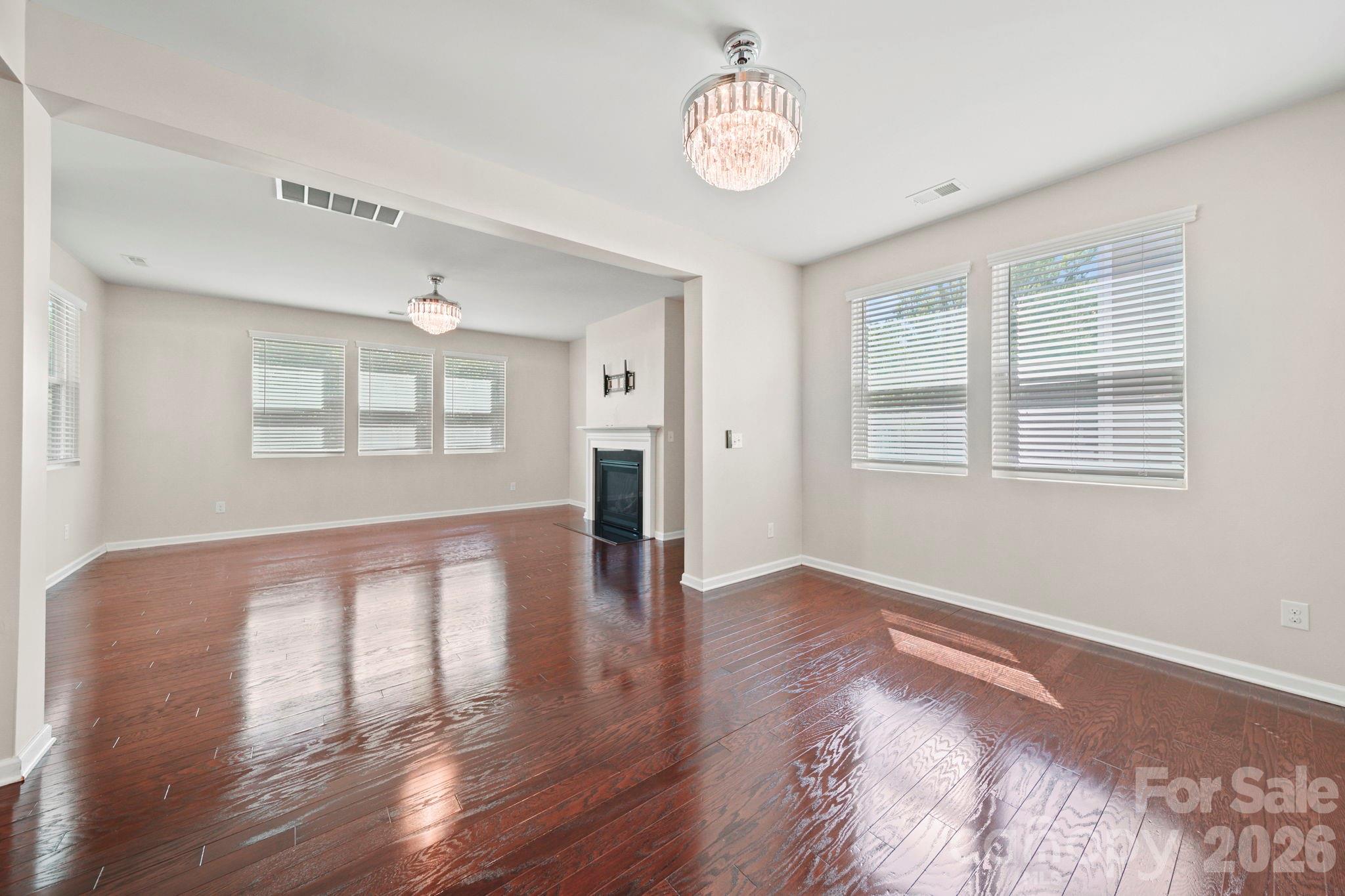 1406 Kings Grove Drive Property Photo 7