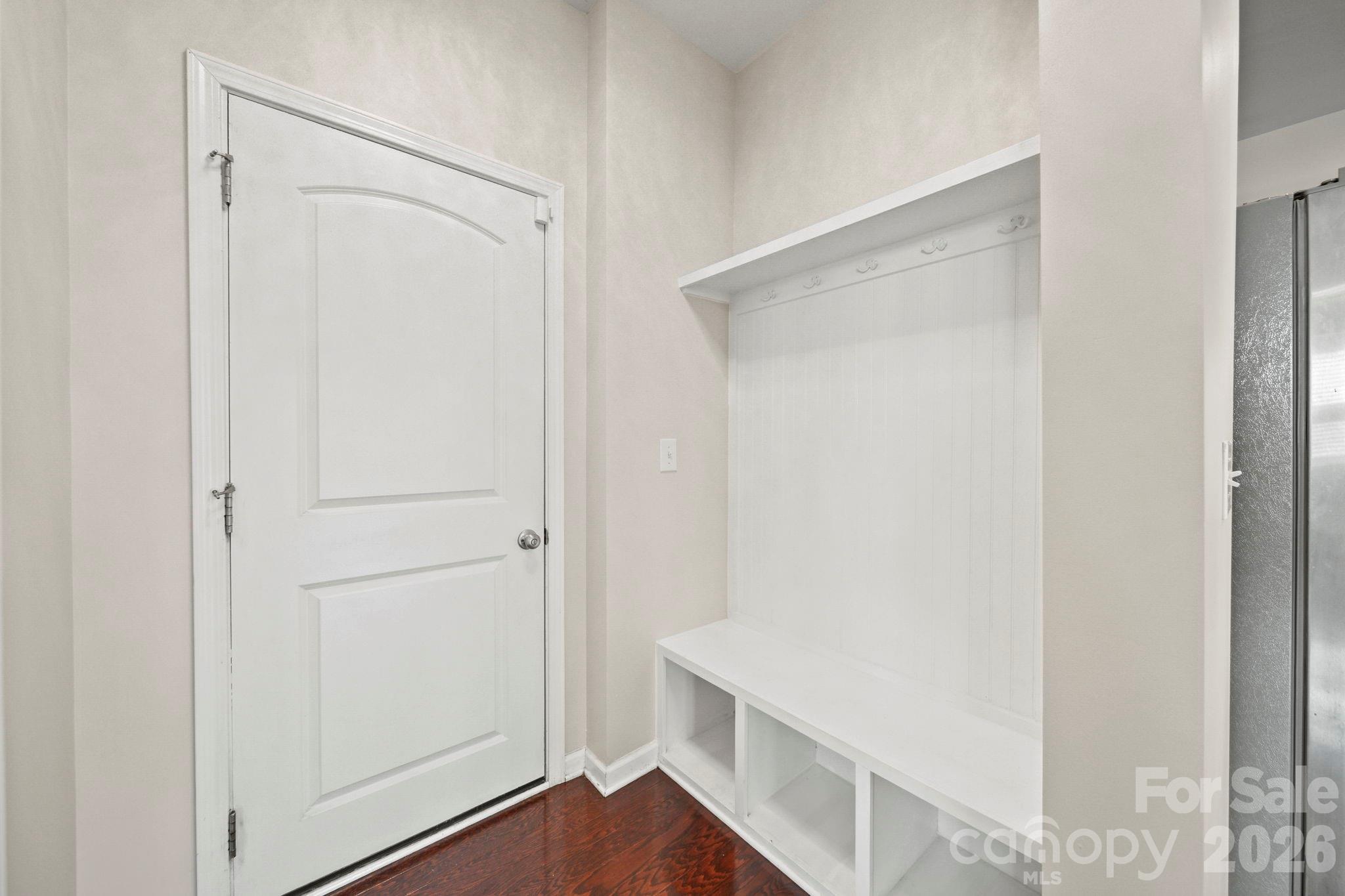 1406 Kings Grove Drive Property Photo 9
