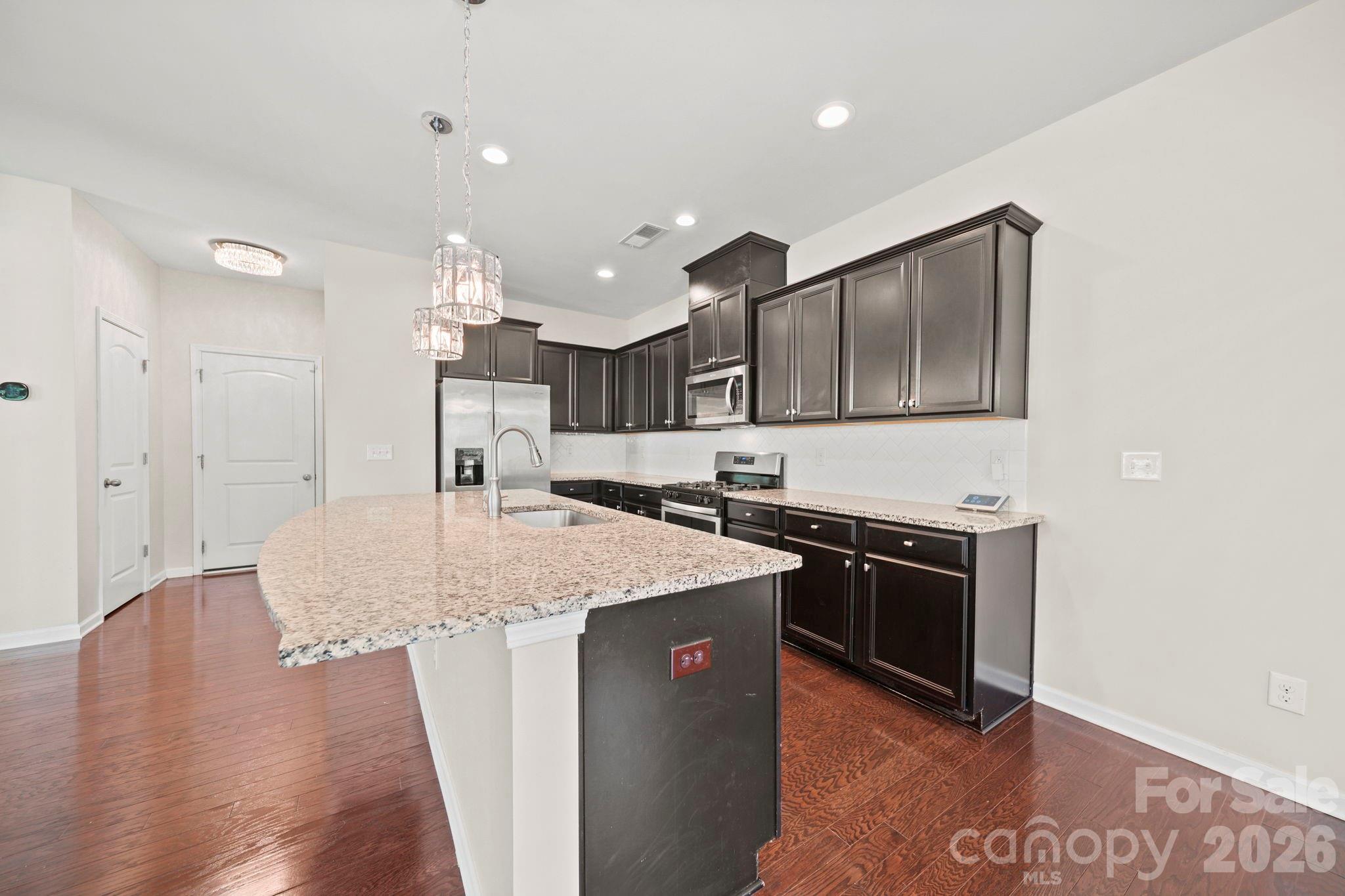 1406 Kings Grove Drive Property Photo 10