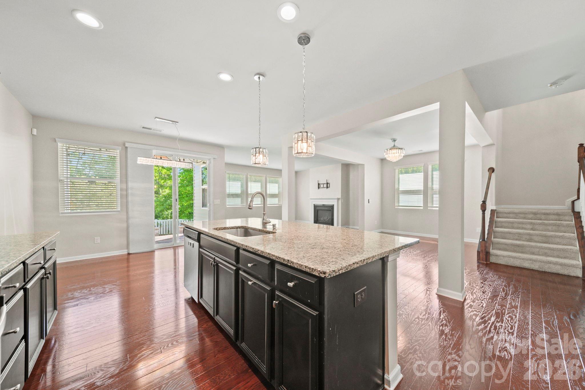 1406 Kings Grove Drive Property Photo 13