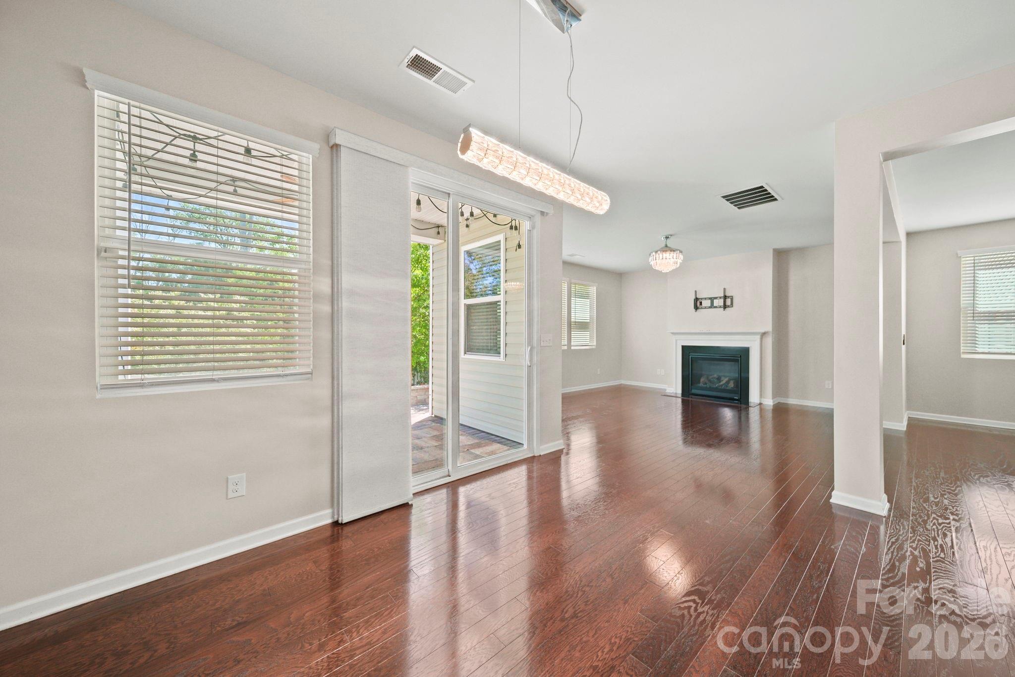 1406 Kings Grove Drive Property Photo 15