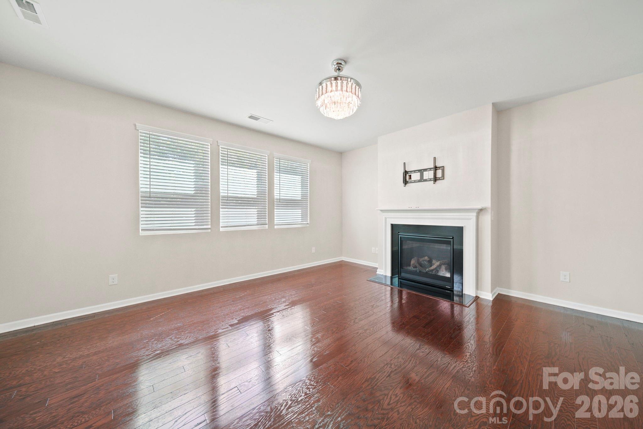 1406 Kings Grove Drive Property Photo 16