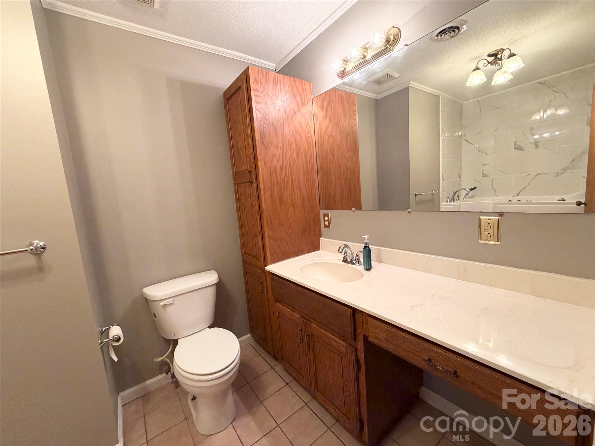 372 Ferry Road Property Photo 6