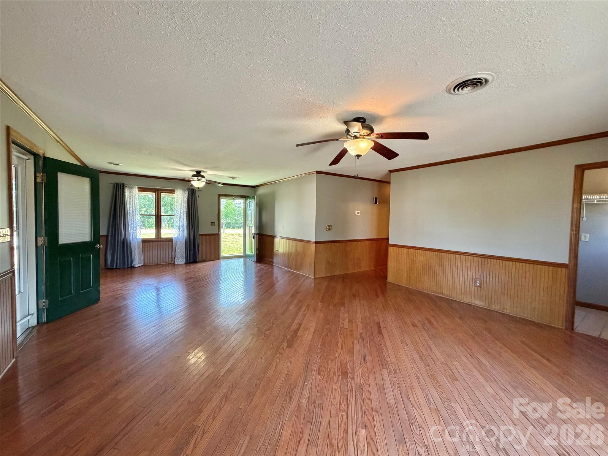 372 Ferry Road Property Photo 10