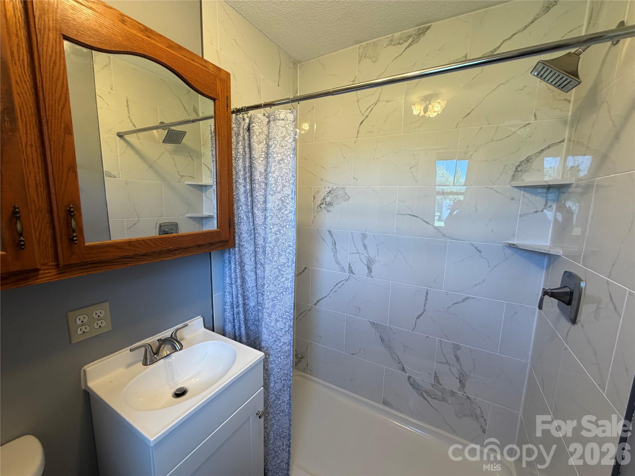 372 Ferry Road Property Photo 16
