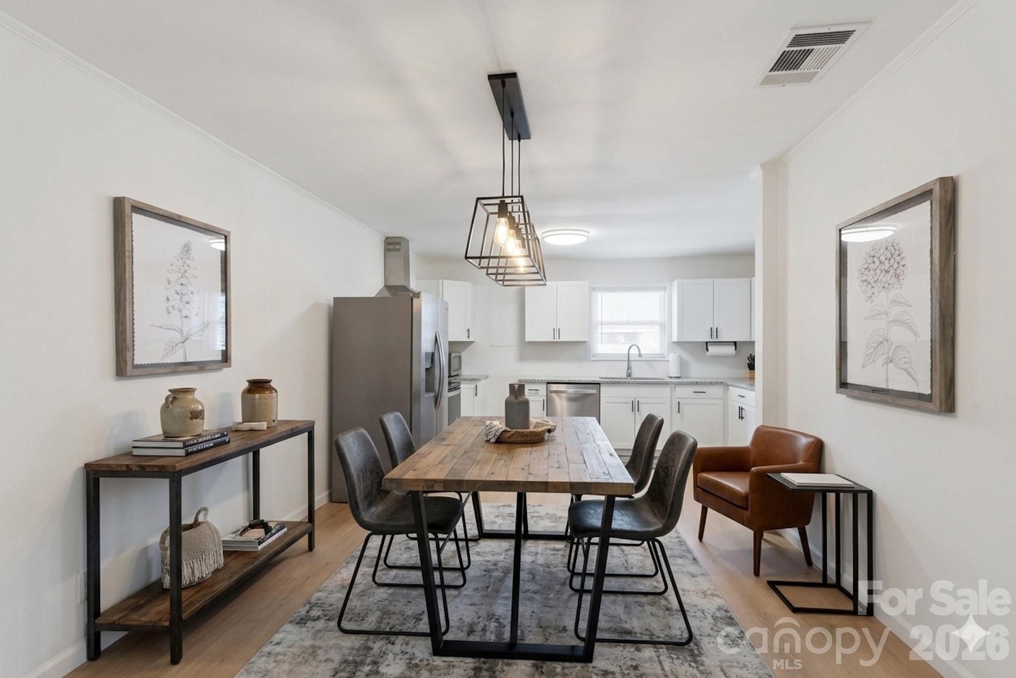 615 W Marsh Street Property Photo 6