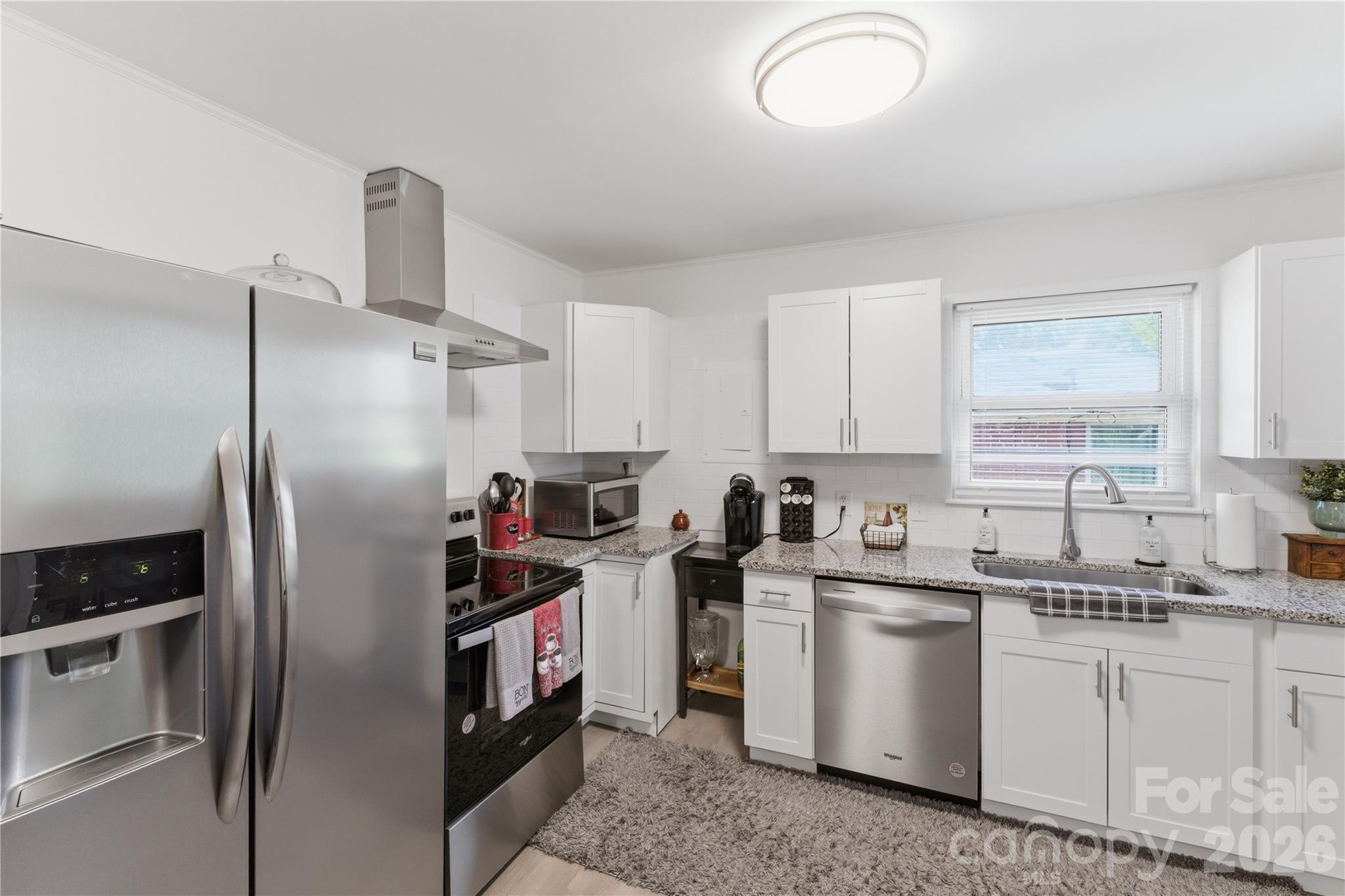 615 W Marsh Street Property Photo 7