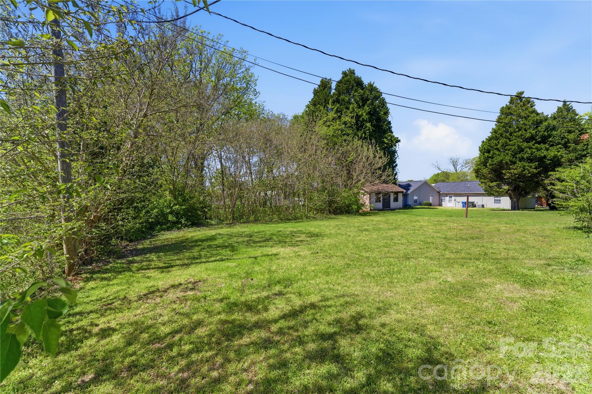 615 W Marsh Street Property Photo 15