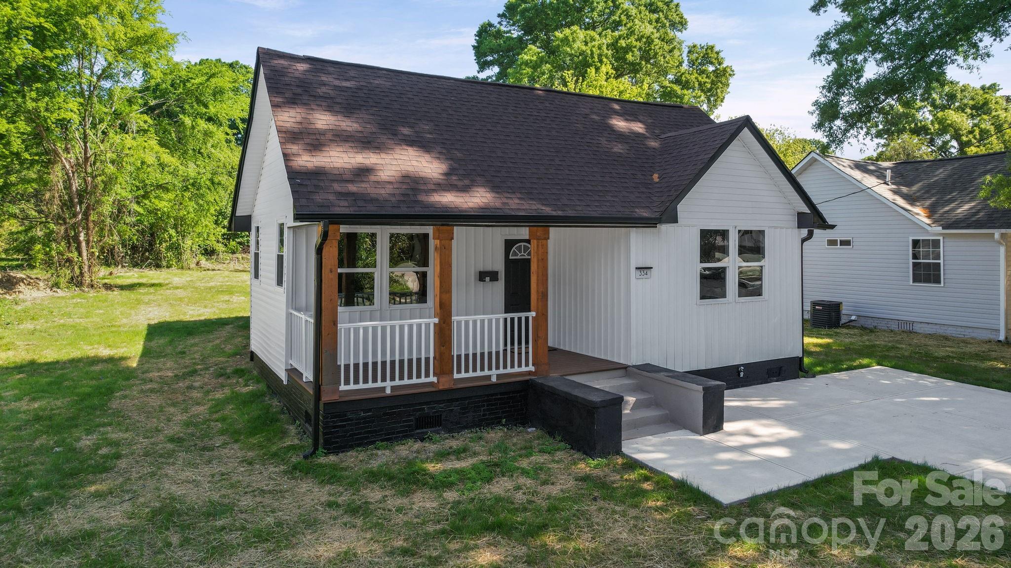 334 Whitner Street Property Photo 2