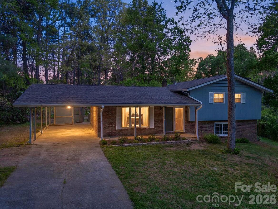 31 Firefly Lane Property Photo 3