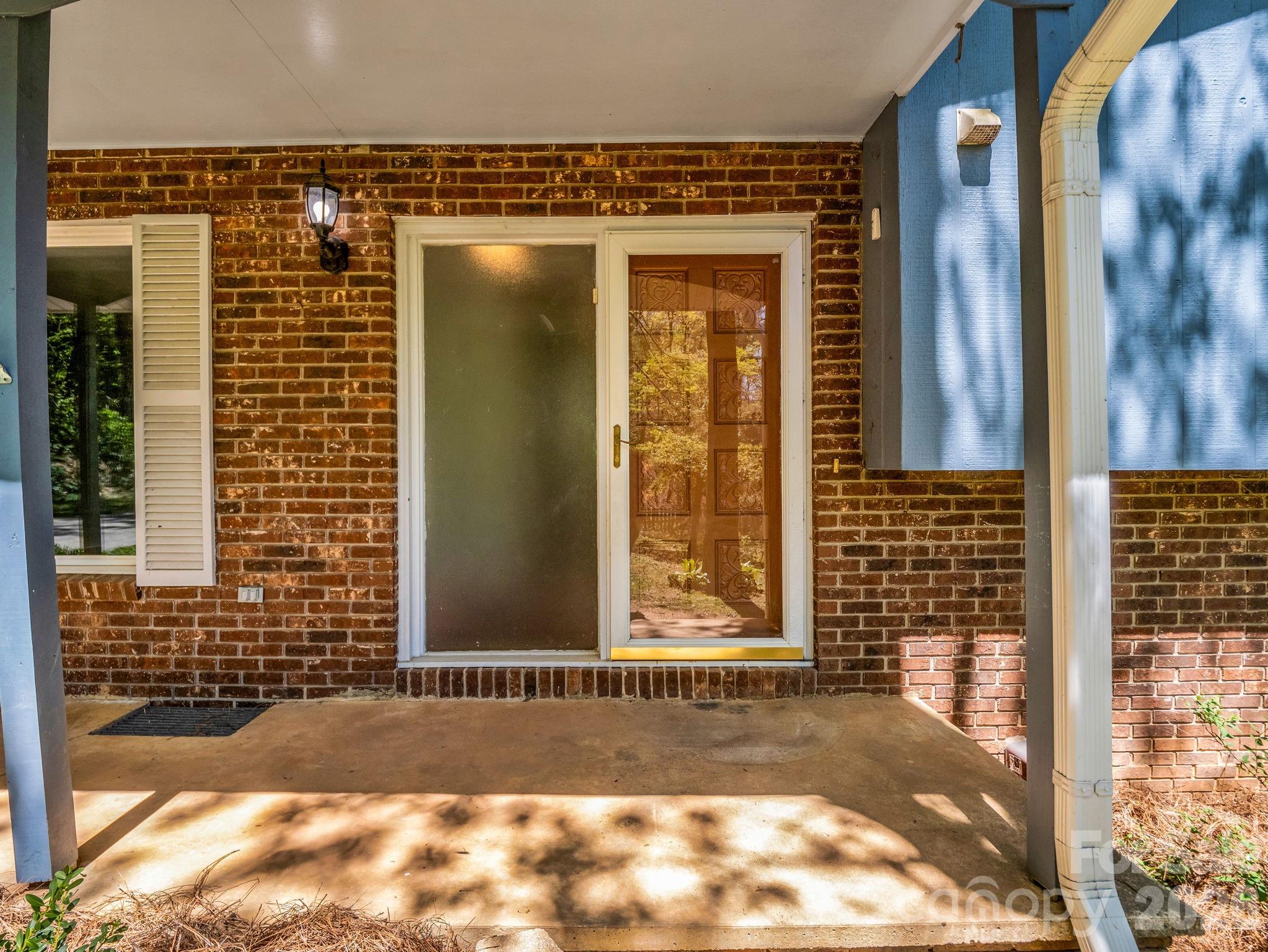 31 Firefly Lane Property Photo 5