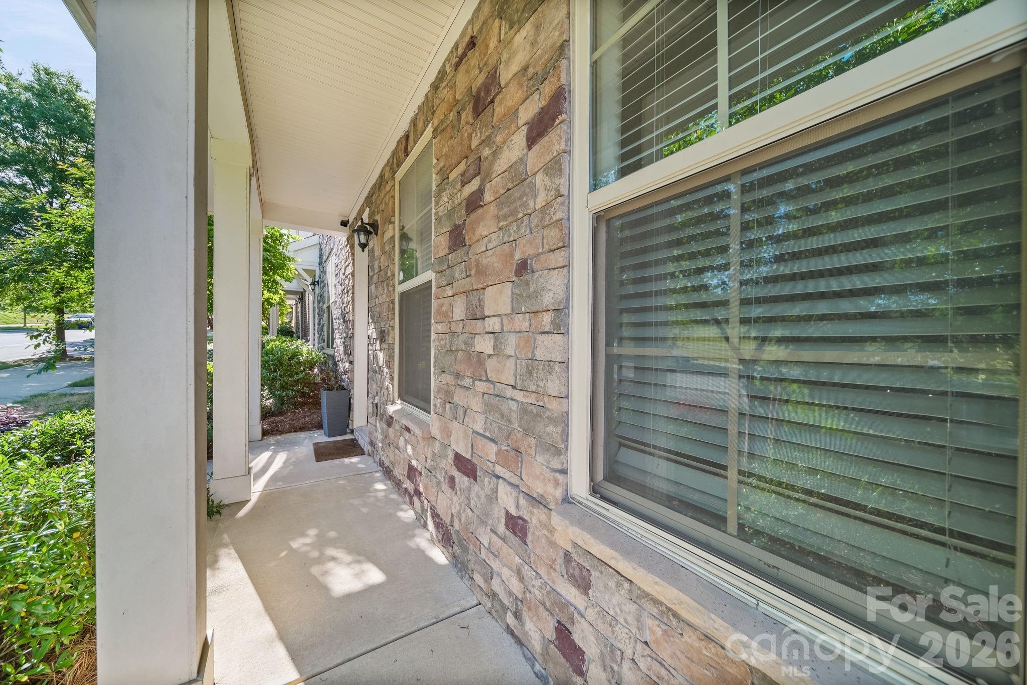 928 Bexton Street Property Photo 3