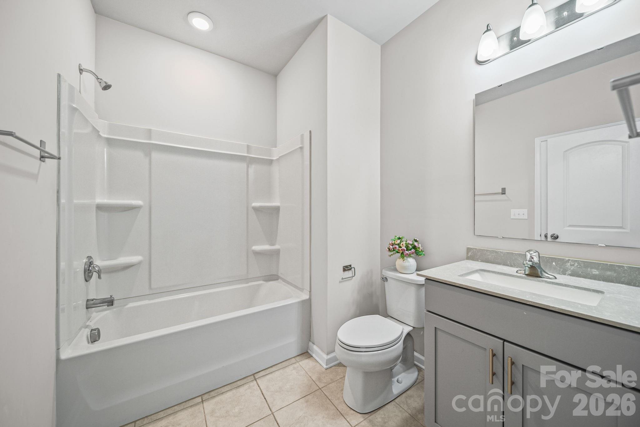 928 Bexton Street Property Photo 6
