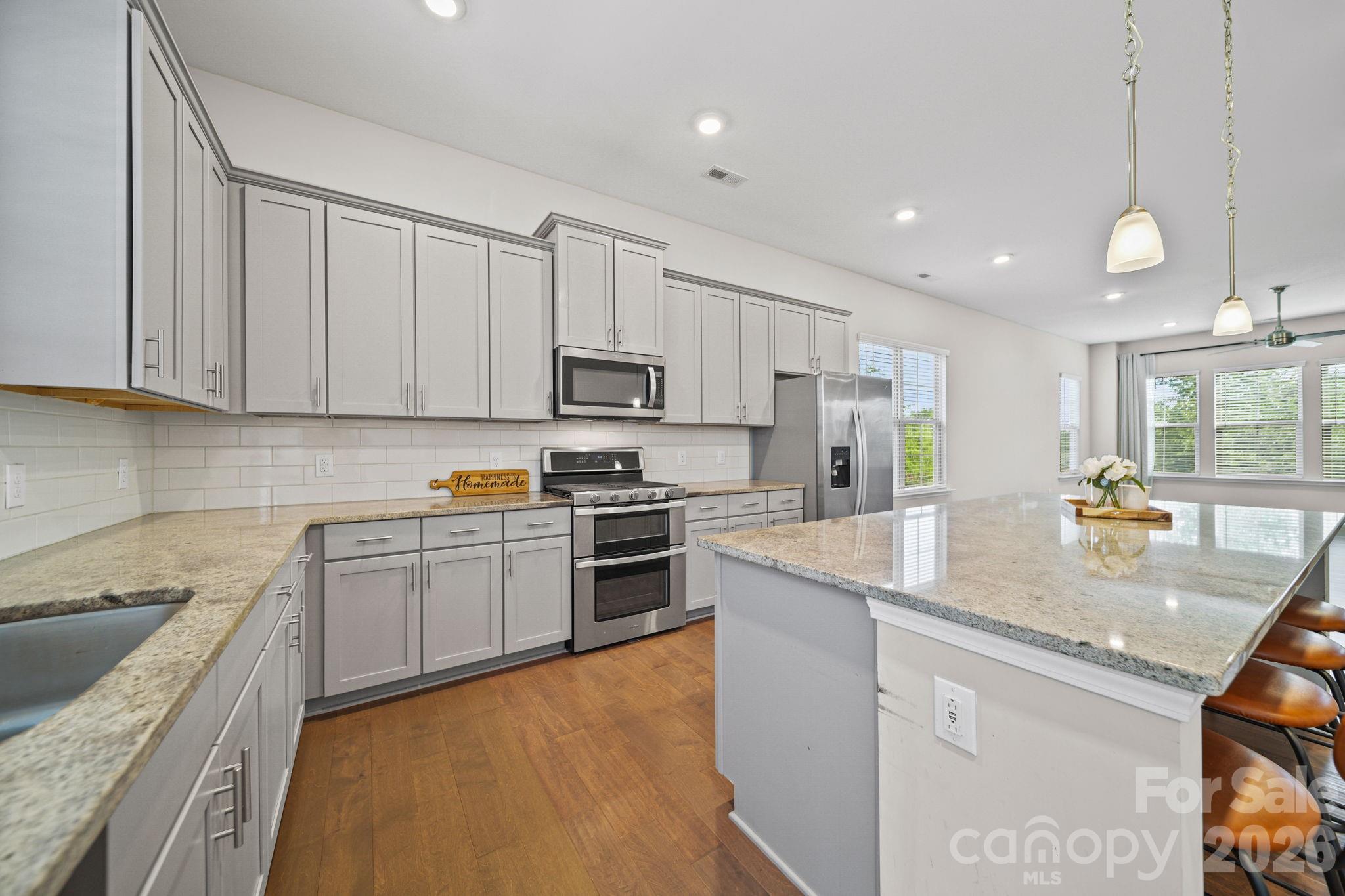 928 Bexton Street Property Photo 10