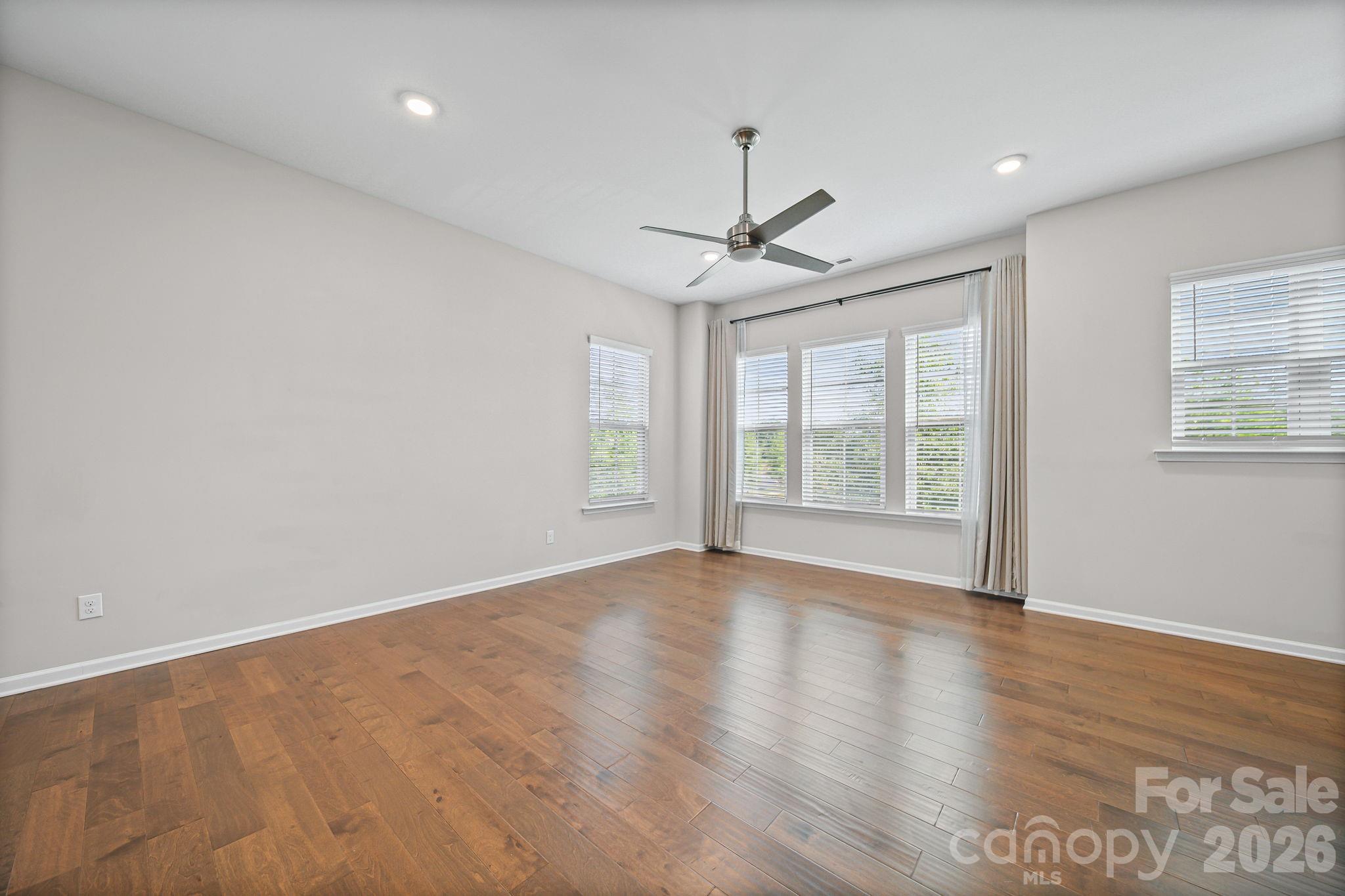 928 Bexton Street Property Photo 14