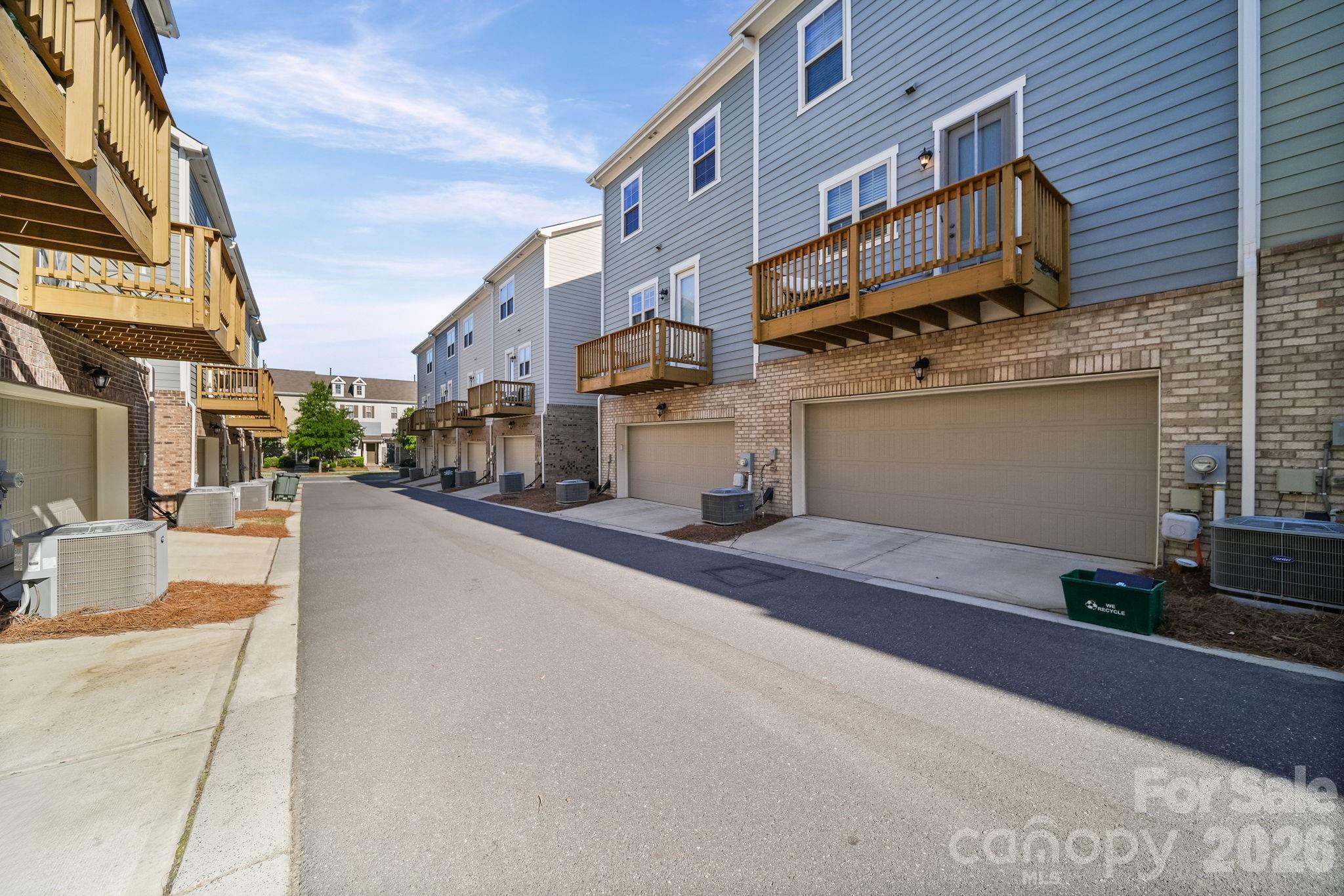 928 Bexton Street Property Photo 35