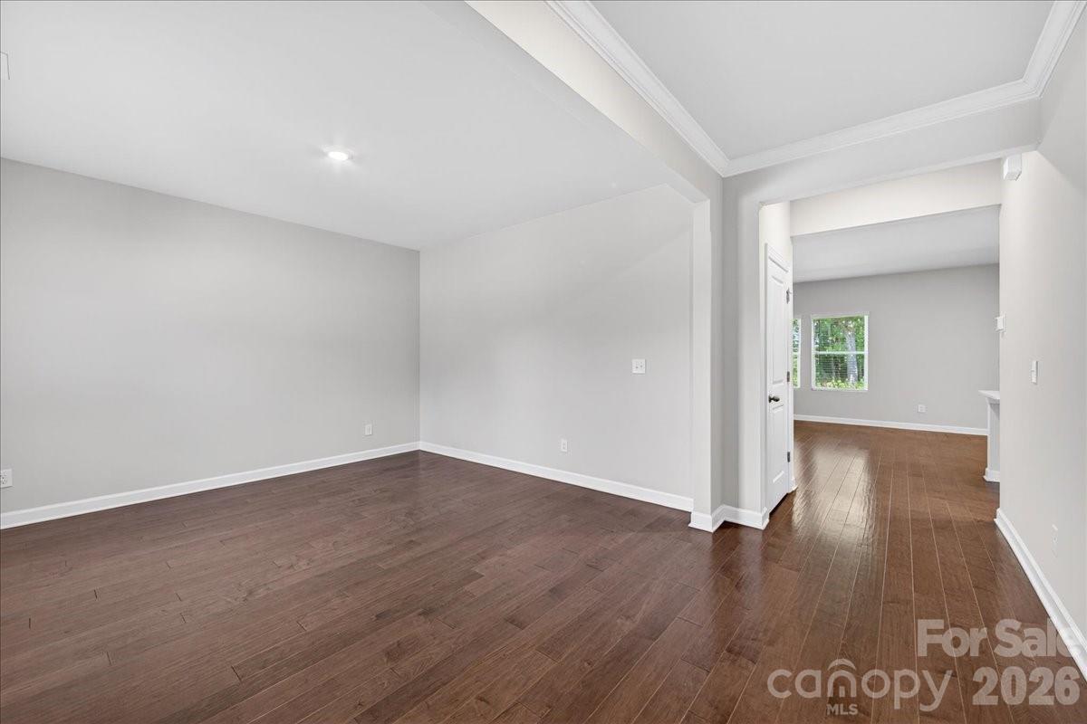 1220 Gossamer Hill Drive Property Photo 4