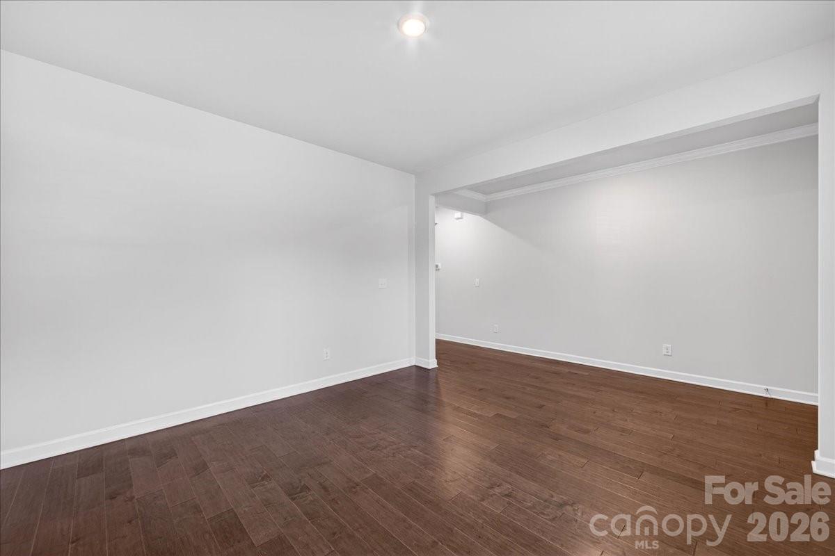 1220 Gossamer Hill Drive Property Photo 8